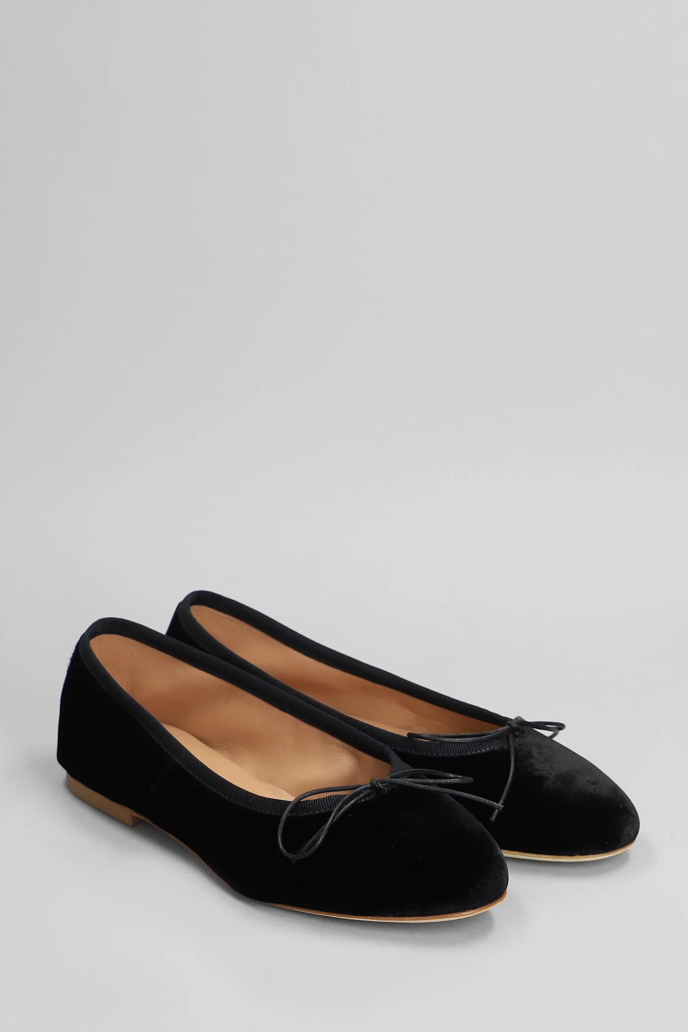 Ballet flats in black velvet - Image 2