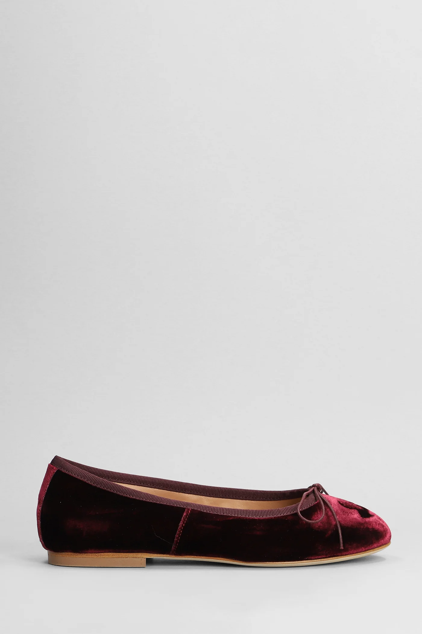 Ballet flats in bordeaux velvet
