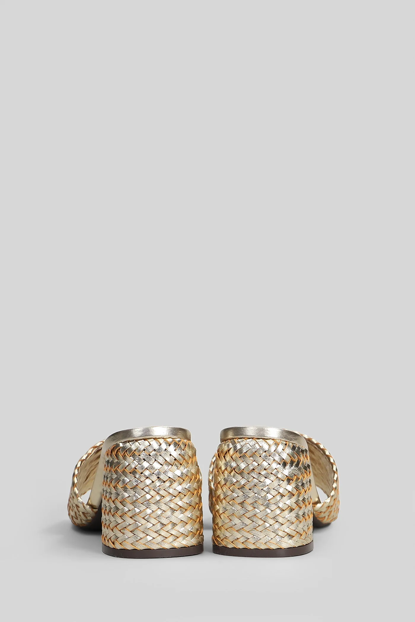 in gold leather - Image 4