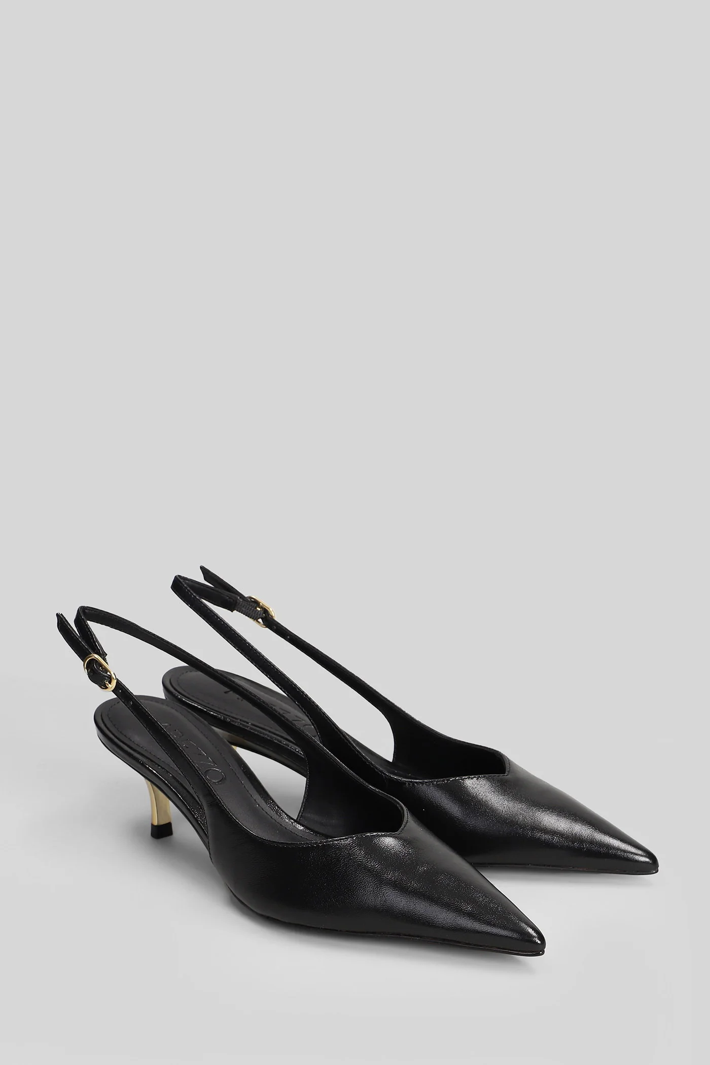 Pumps in black leather - Image 2