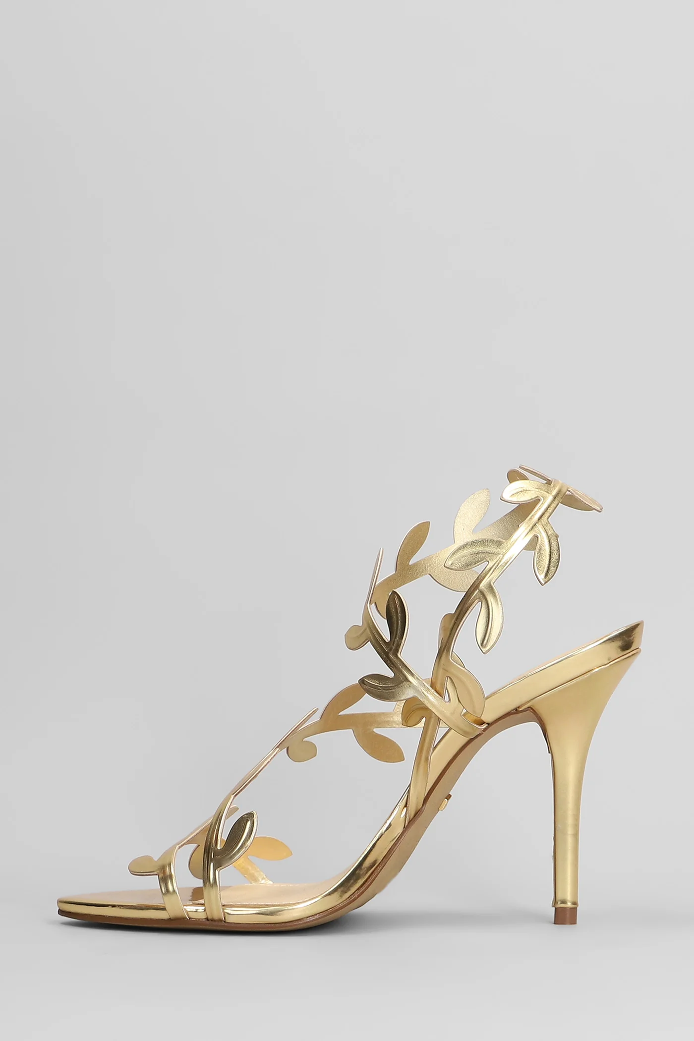 Sandals in gold leather - Image 3