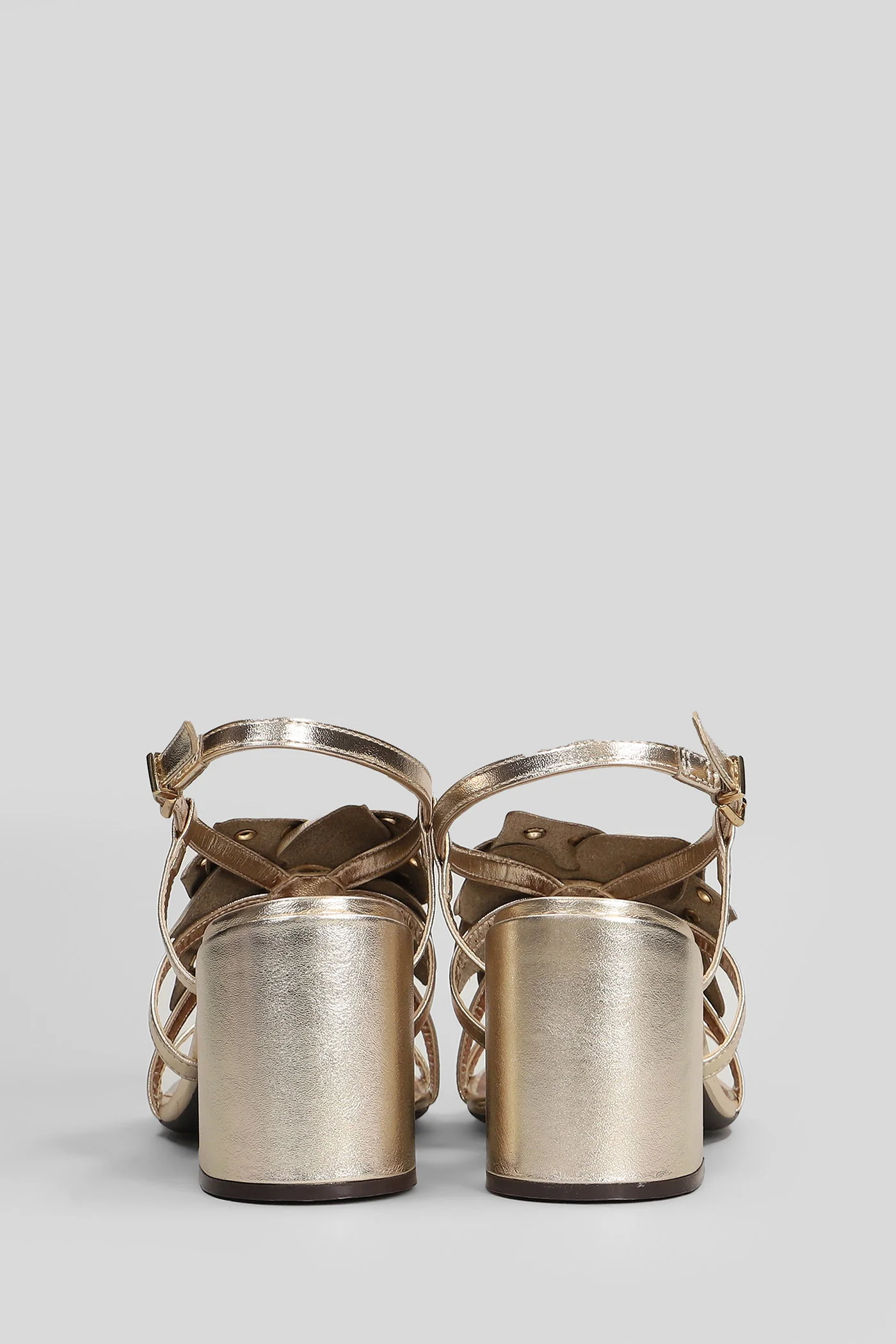 Sandals in gold leather - Image 4