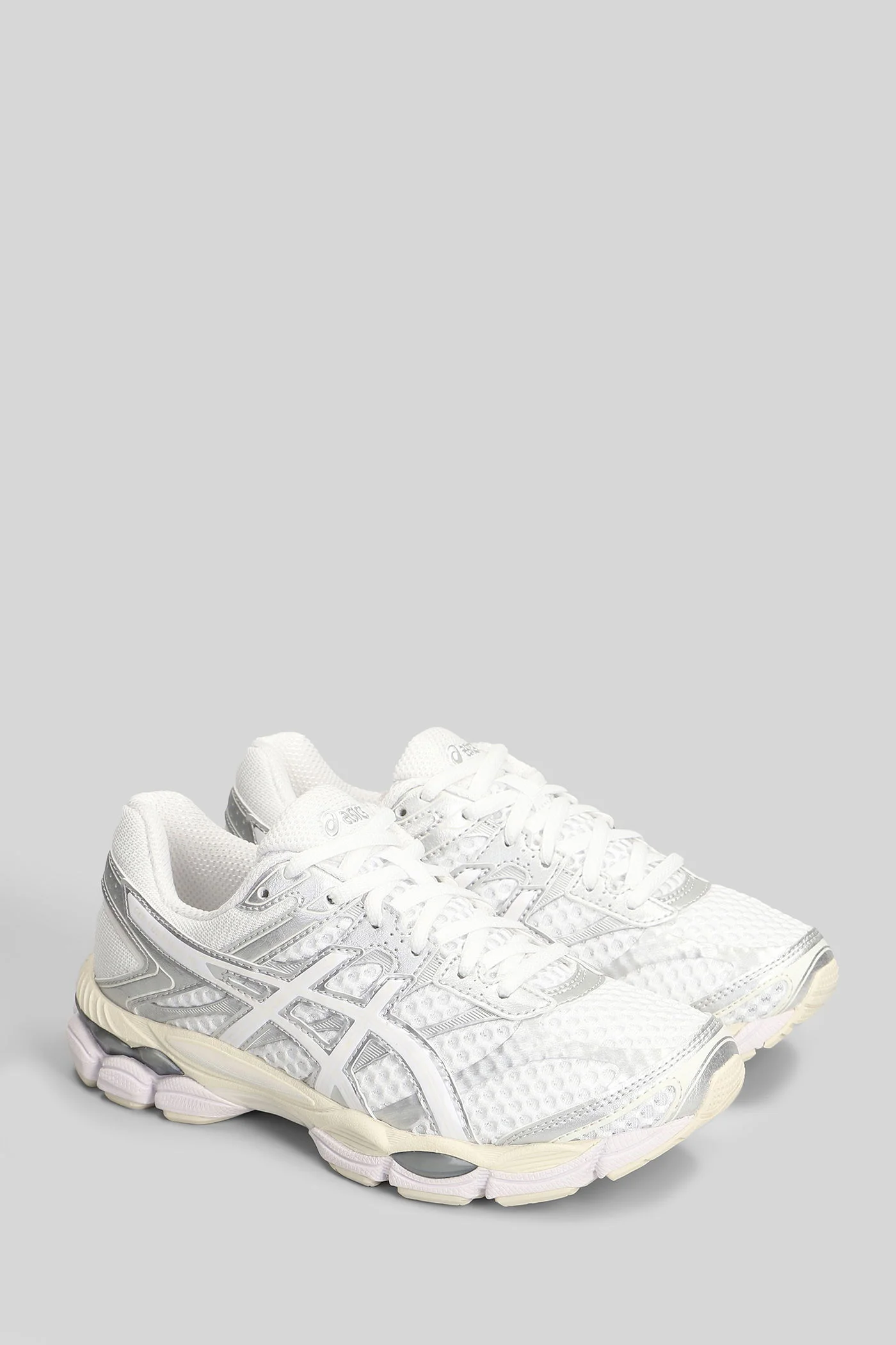 Gel-Cumulus 16 Sneakers in white leather and fabric - Image 2