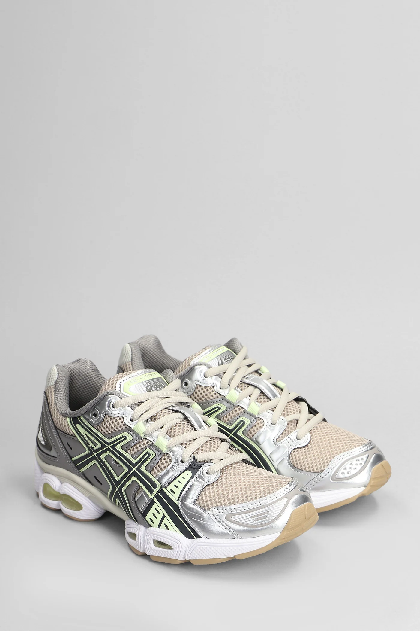 Gel-Nimbus 9 Sneakers in silver leather and fabric - Image 2