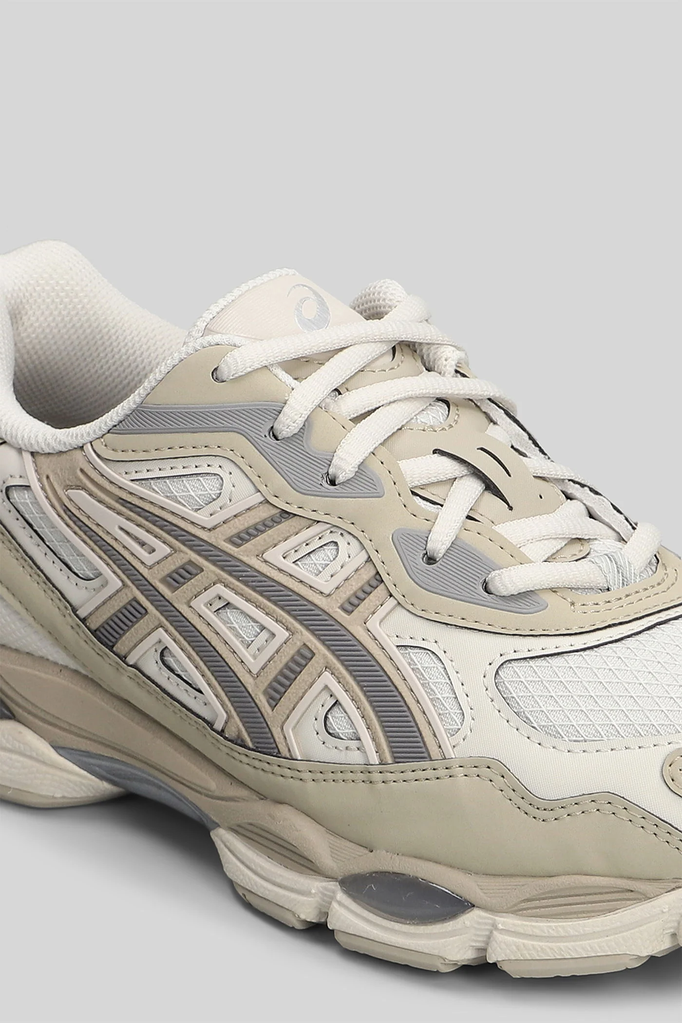 Gel-Nyc Rgd Sneakers in beige leather and fabric - Image 15