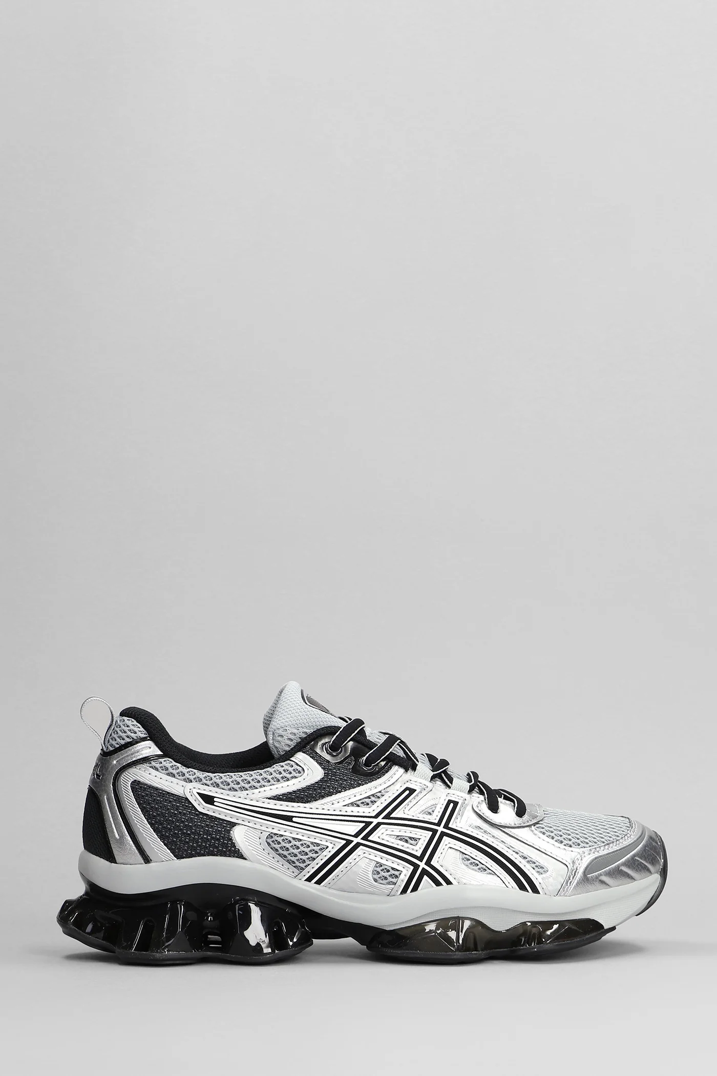 Gel-Quantum Kinetic Sneakers in silver leather and fabric