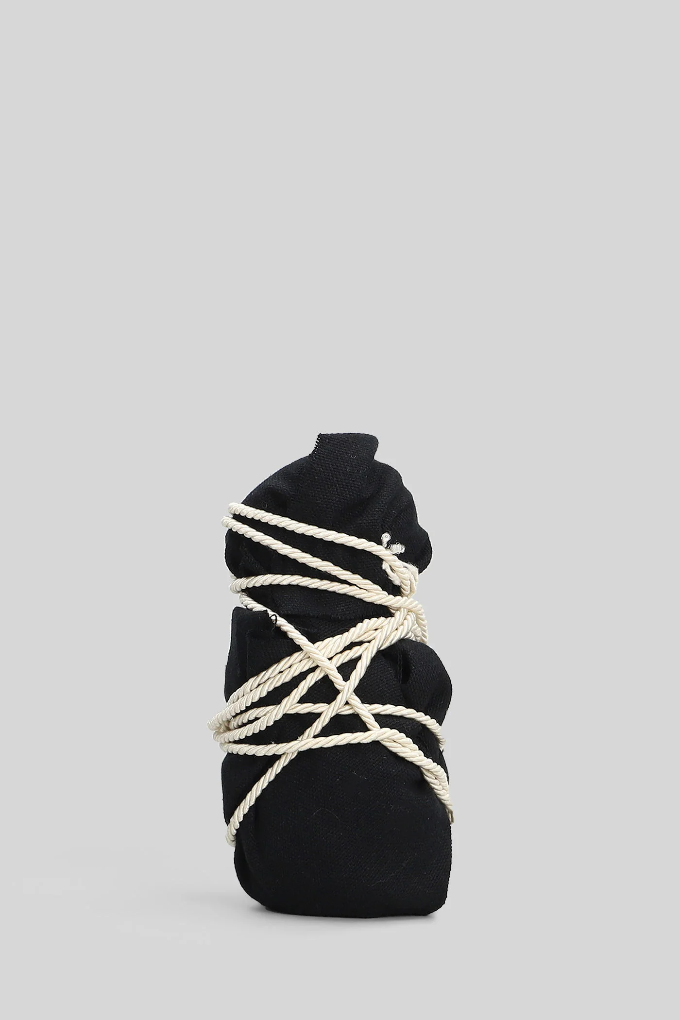 N 44 Perfume in transparent glass
