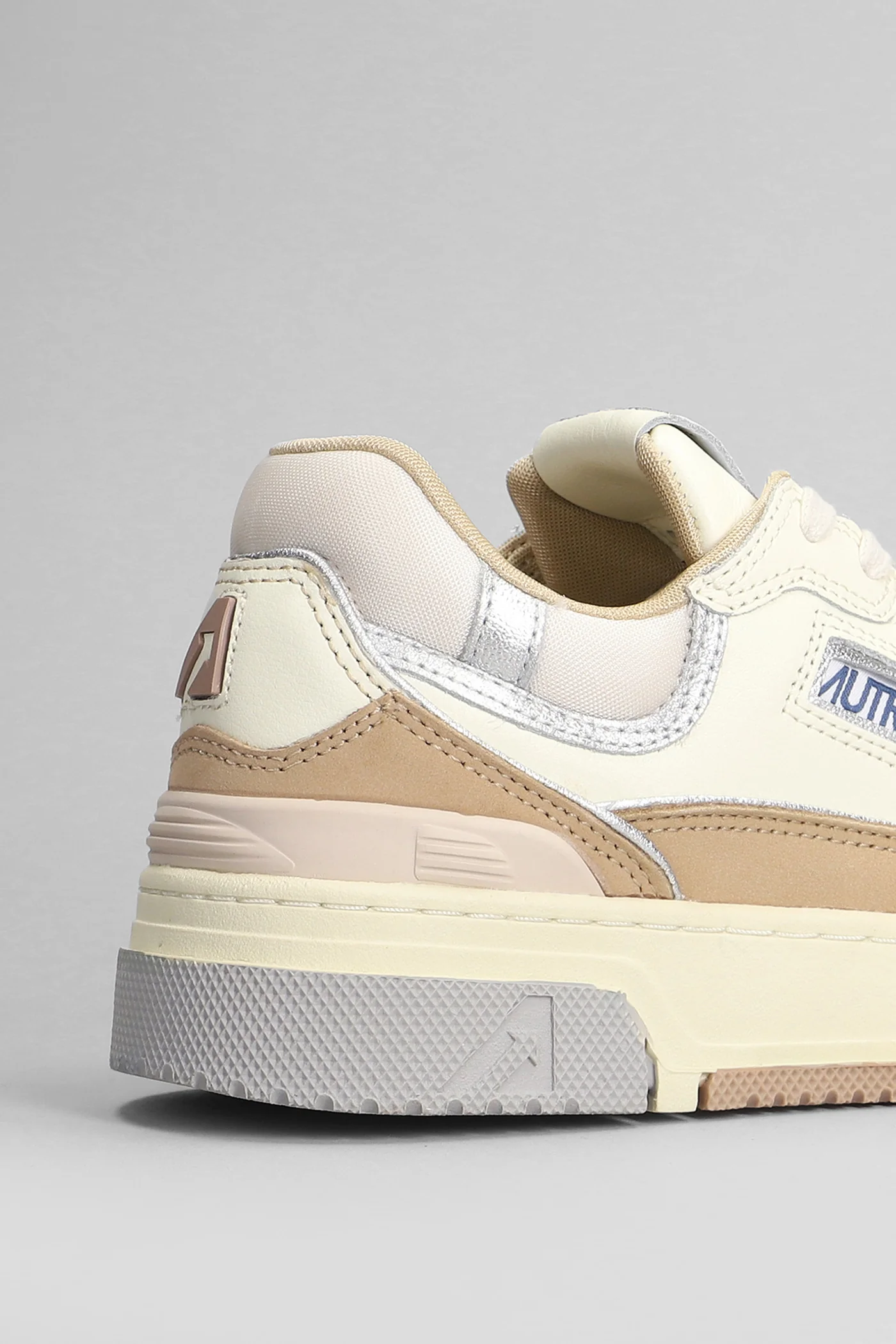 Clc Low Sneakers in beige leather - Image 5