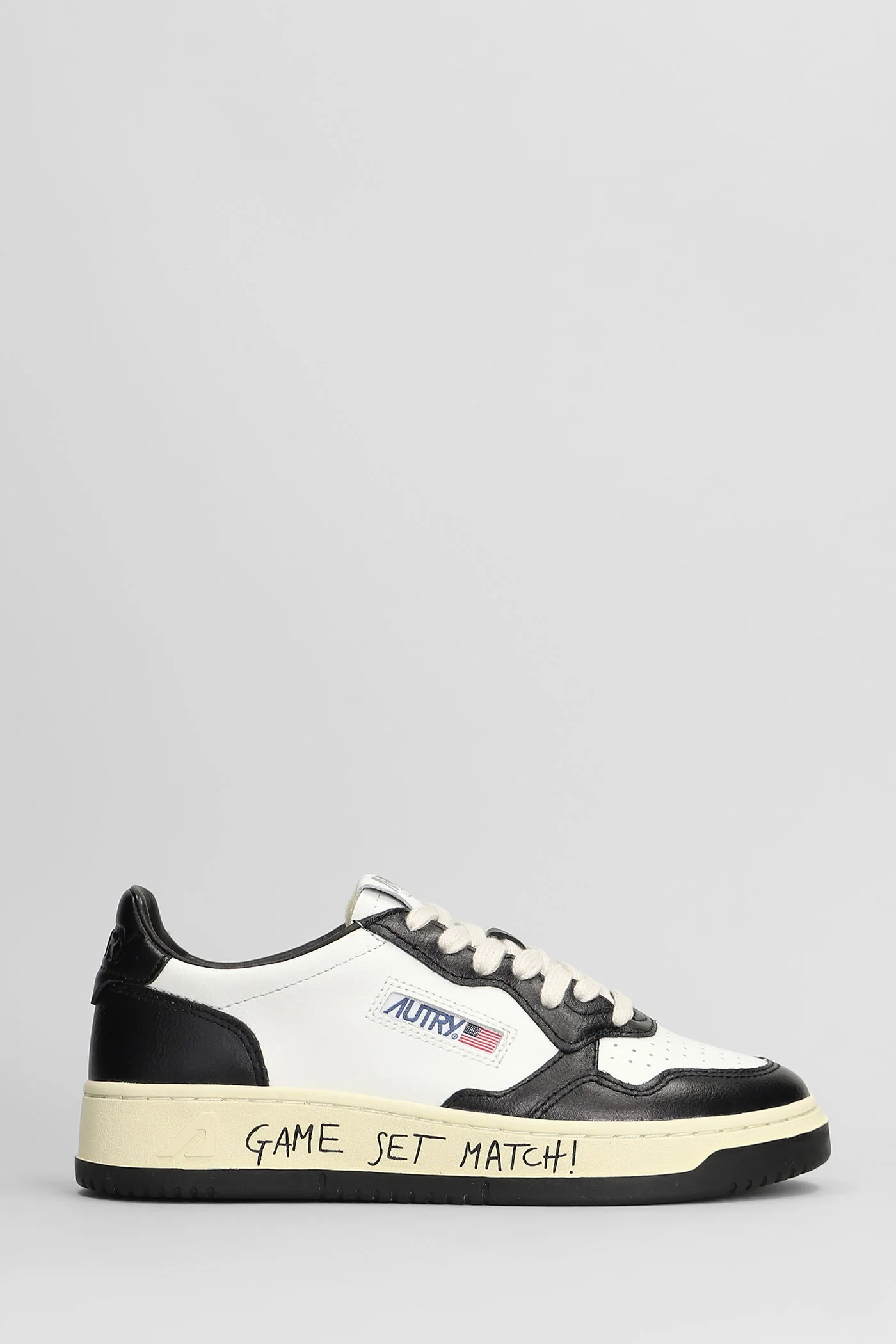 Medalist Low Sneakers in black leather