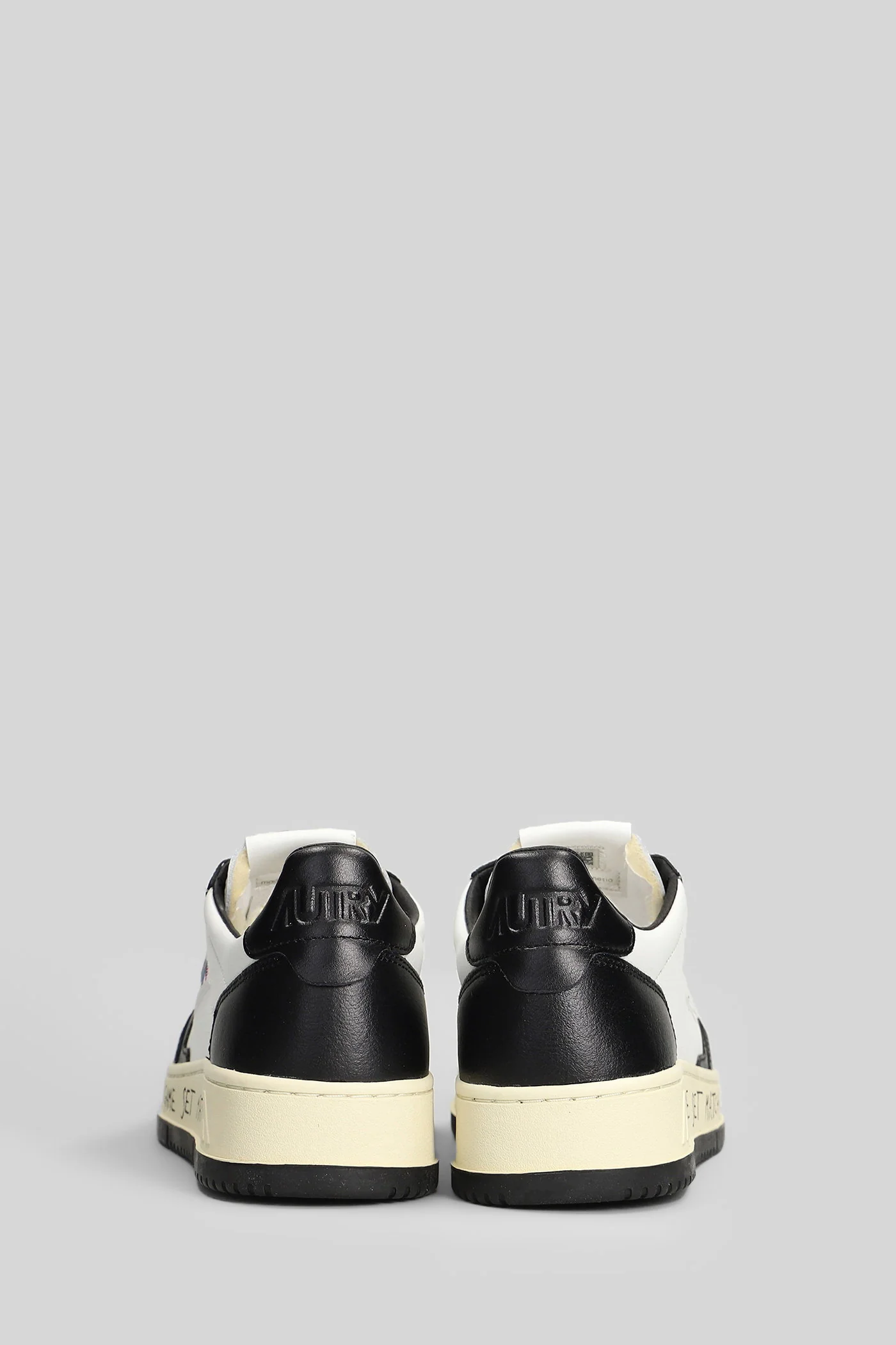 Medalist Low Sneakers in black leather - Image 4