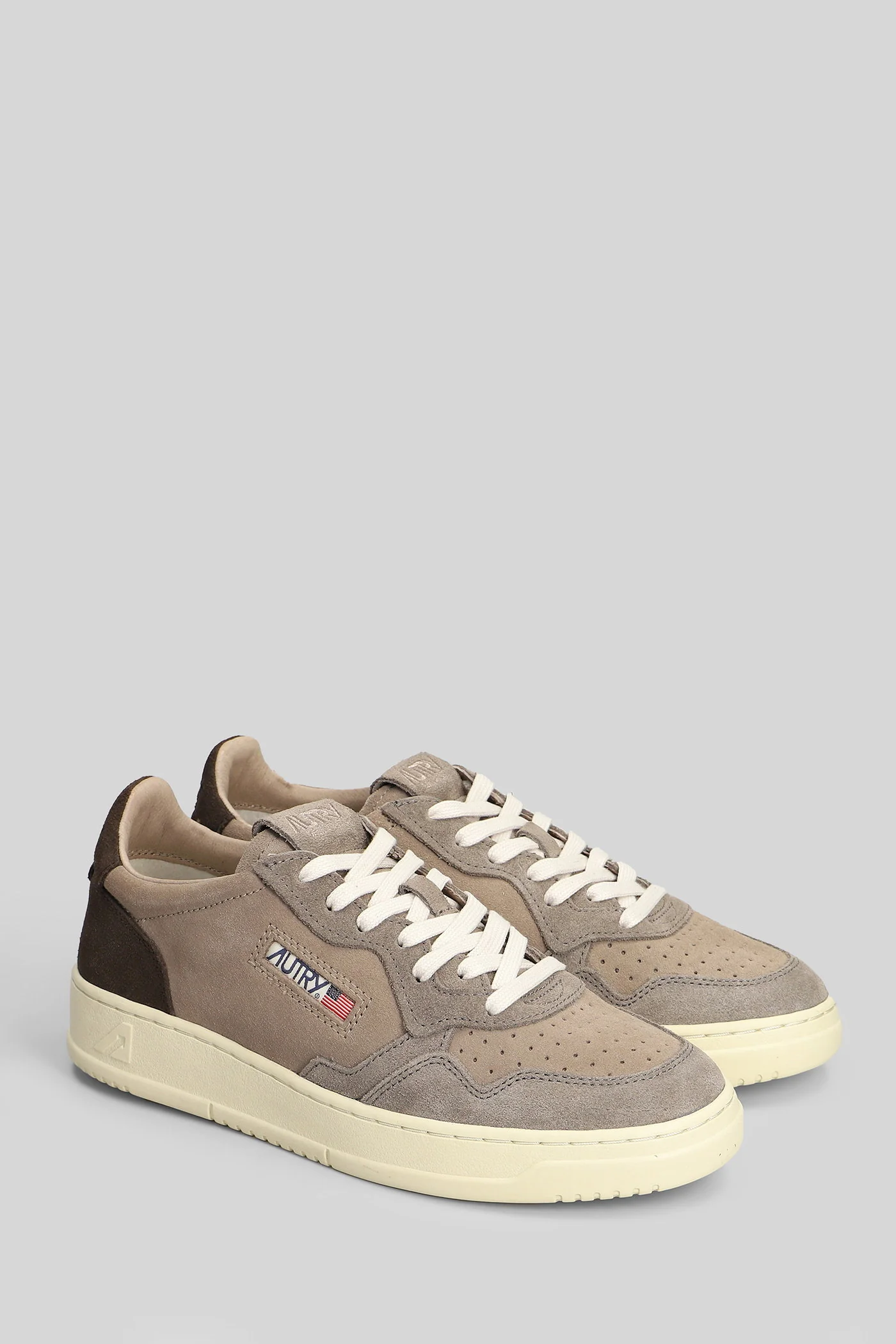 Medalist Low Sneakers in taupe suede - Image 2