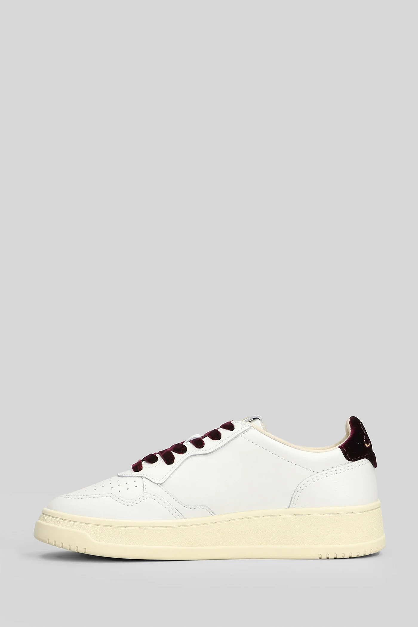 Medalist Low Sneakers in white leather - Image 3