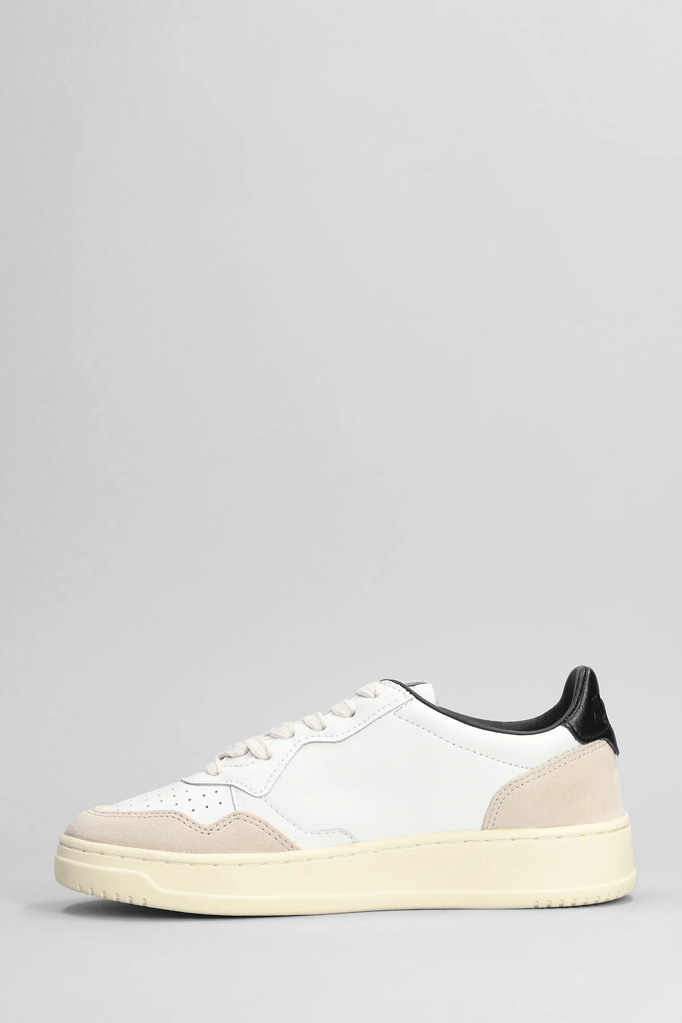 Medalist Low Sneakers in white suede and leather - Image 3