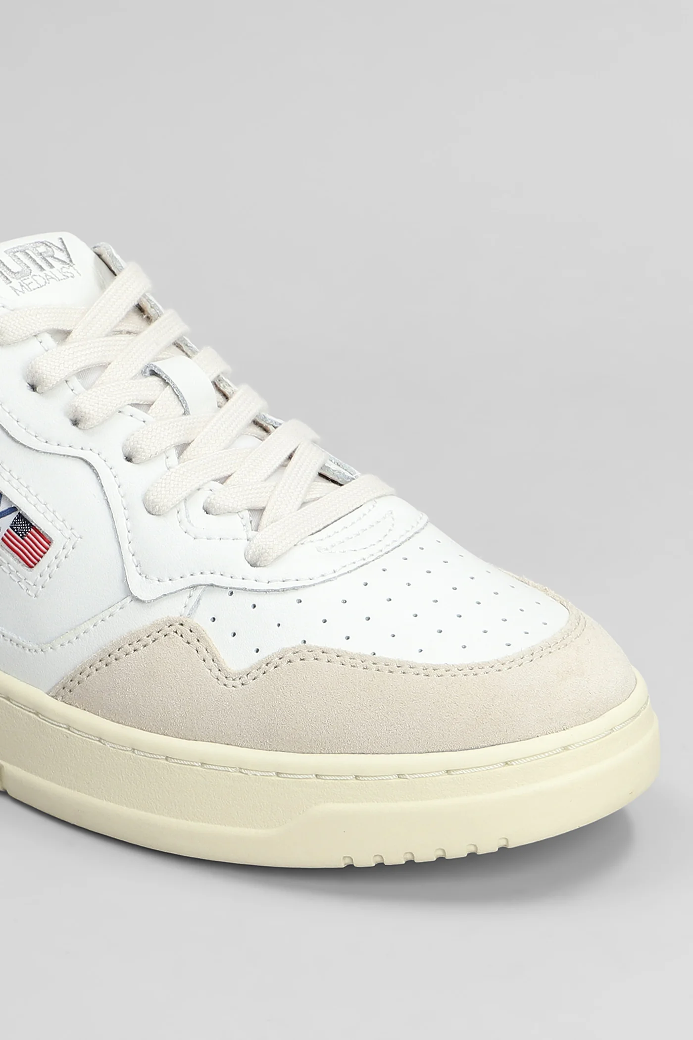 Medalist Low Sneakers in white suede and leather - Image 5