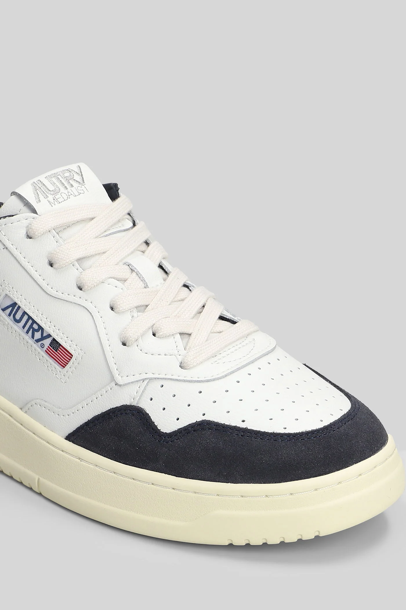 Medalist low Sneakers in white suede and leather - Image 5