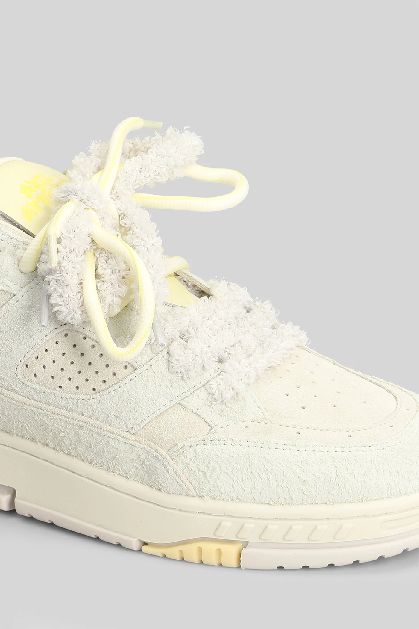 Area Lo Label Sneakers in beige suede - Image 5