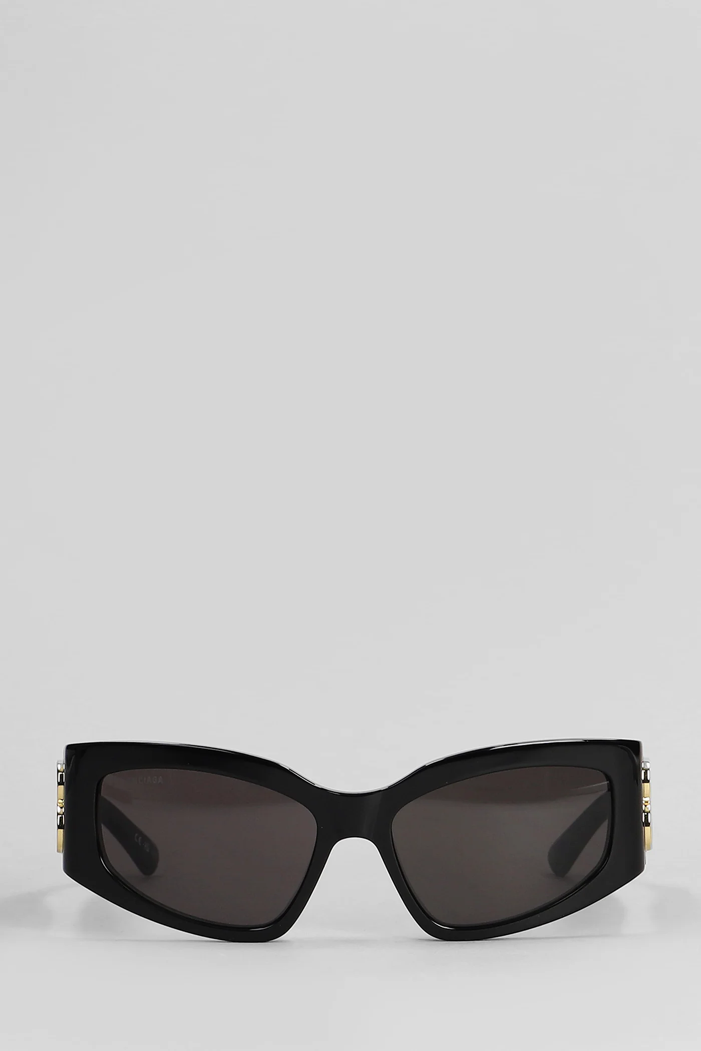 Bossy cat Sunglasses in black acetate