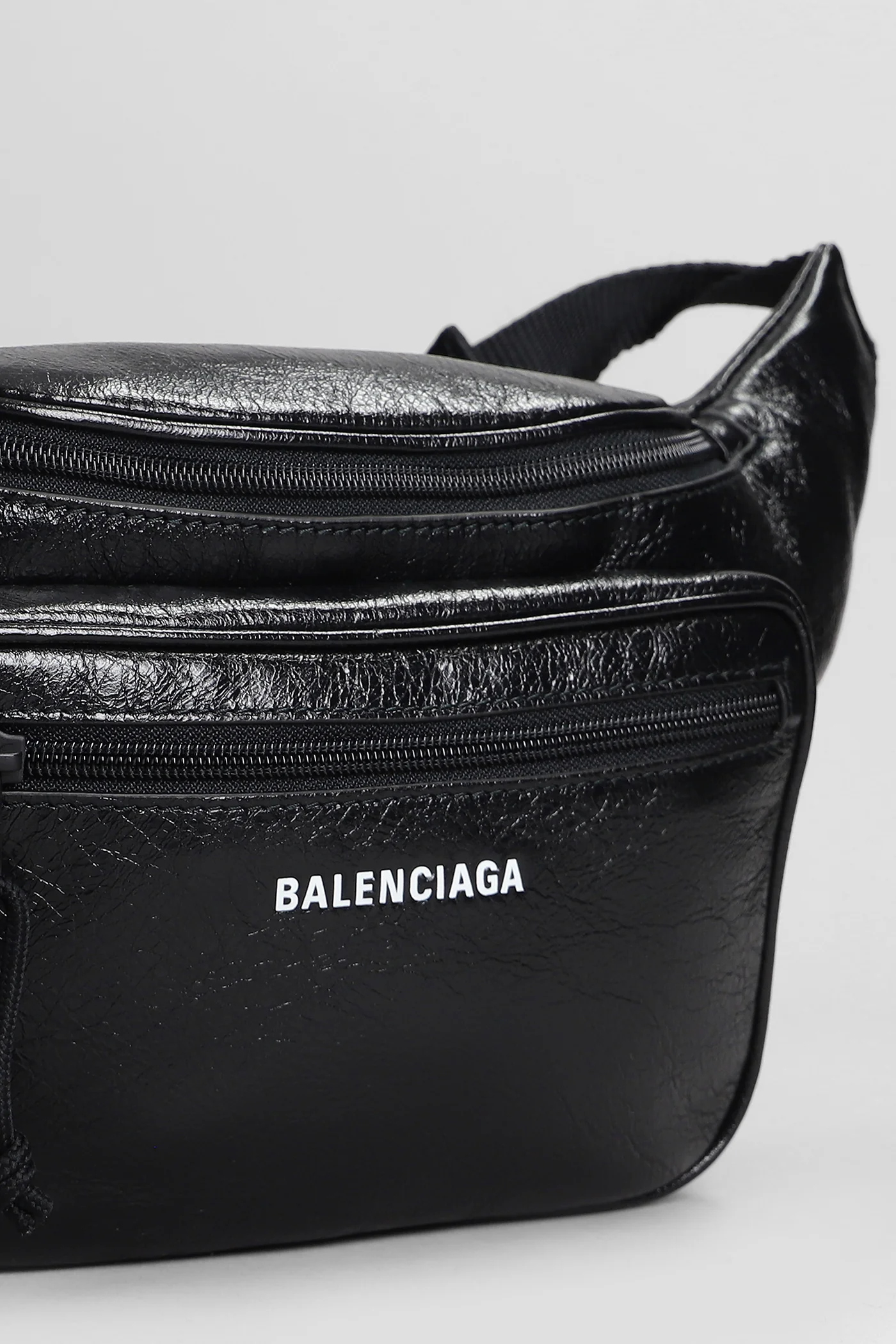 Explorer leather Waist Bag in black leather - Image 4
