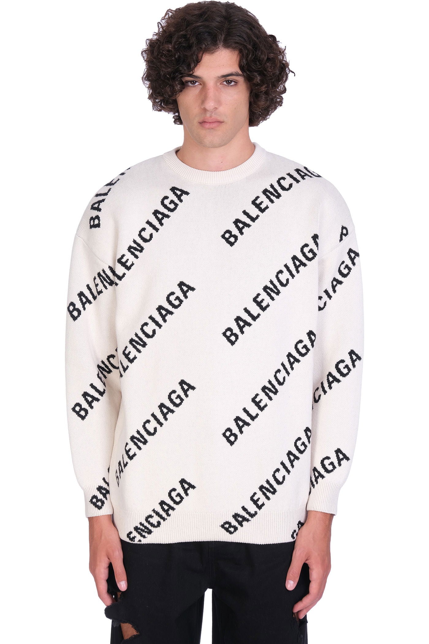 Knitwear in white cotton