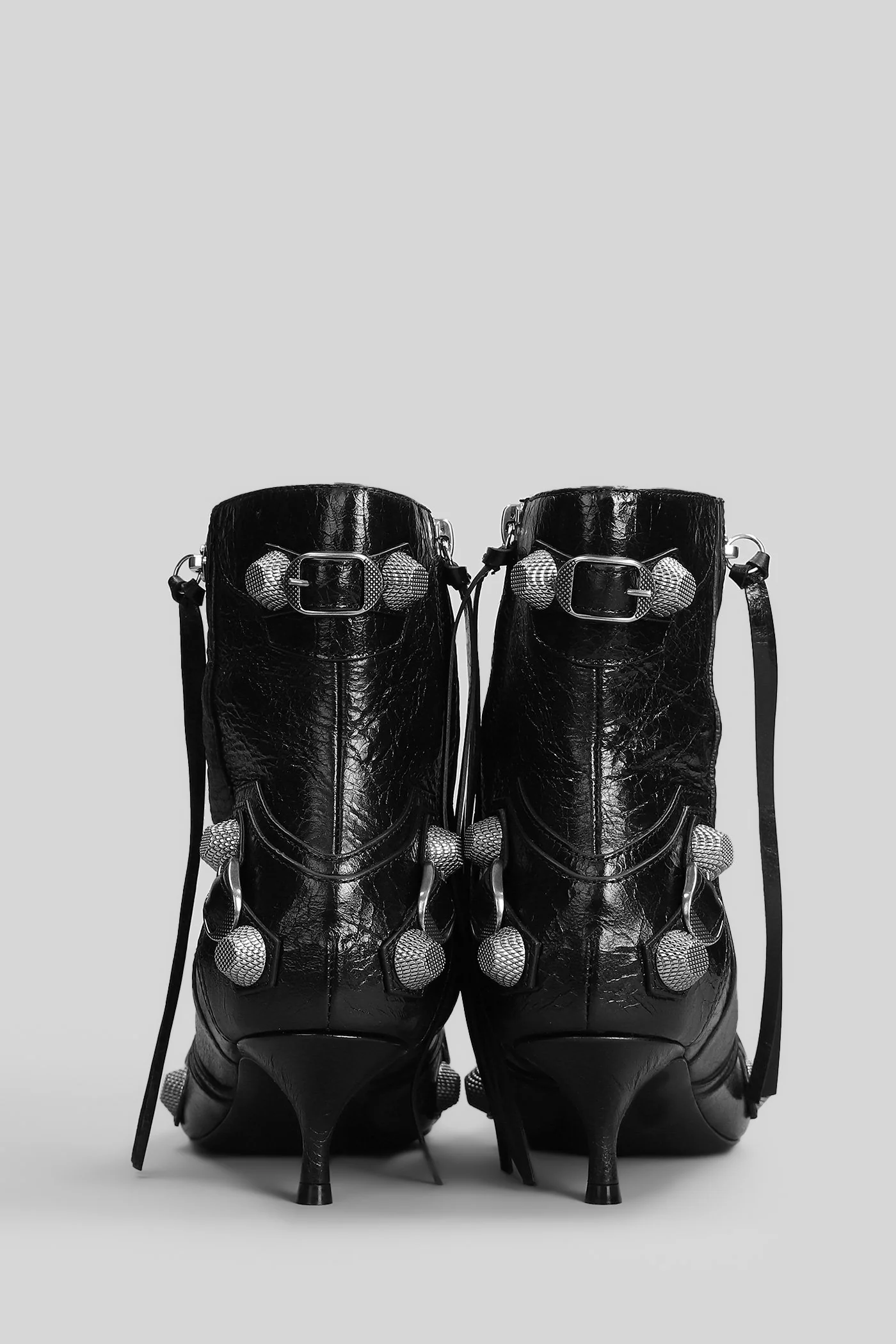 low heels Ankle boots in black leather - Image 4