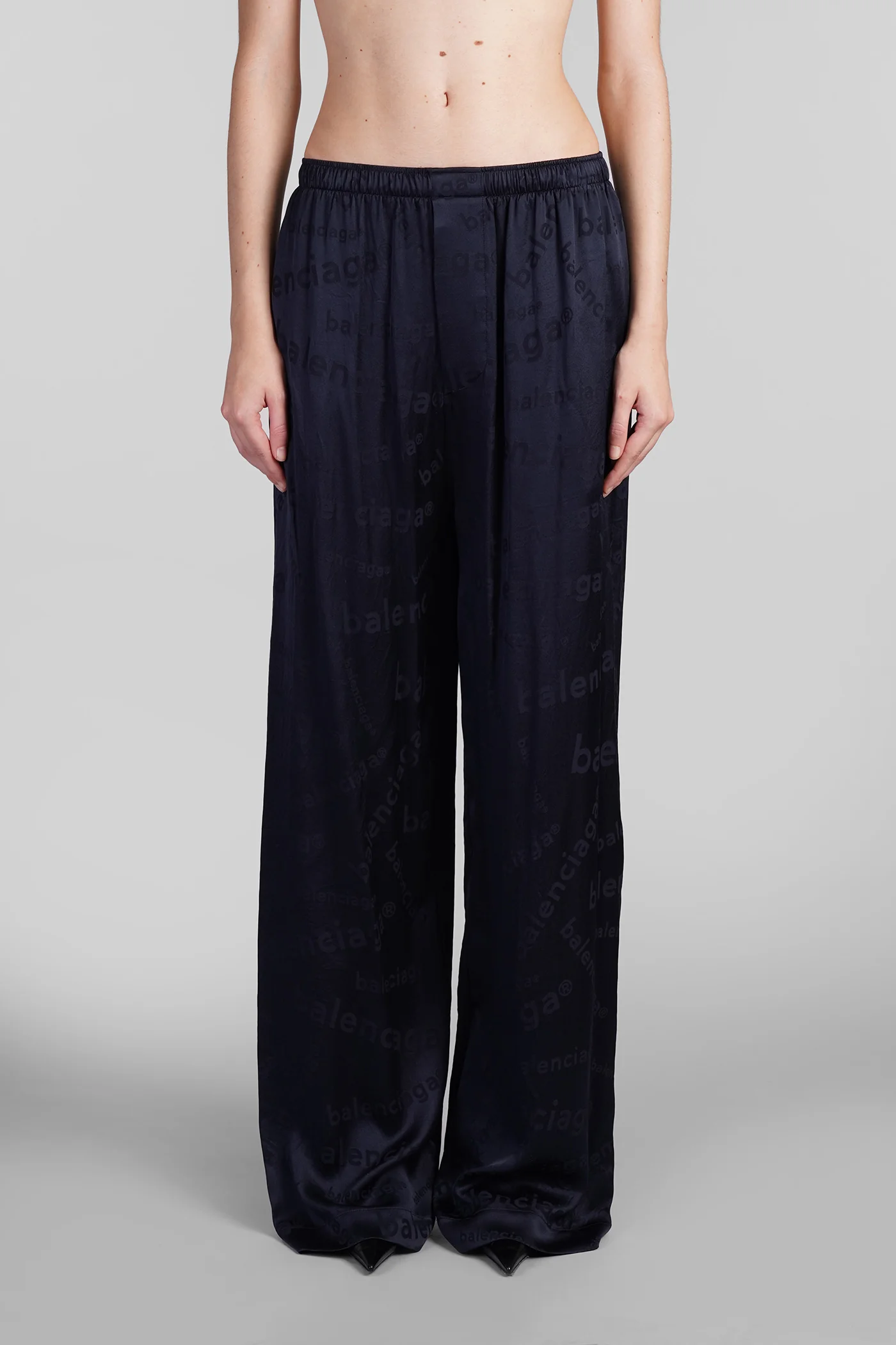 Pants in blue silk