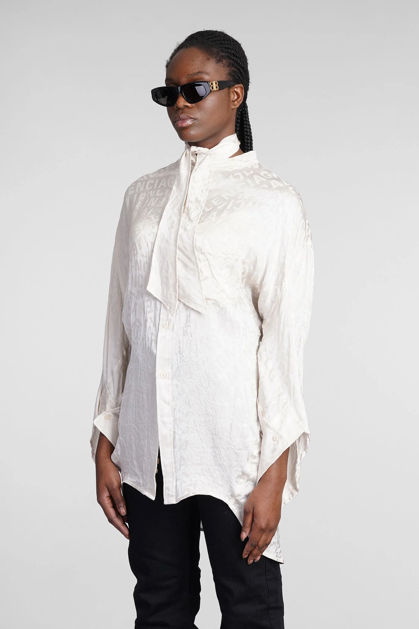 Shirt in beige silk - Image 4