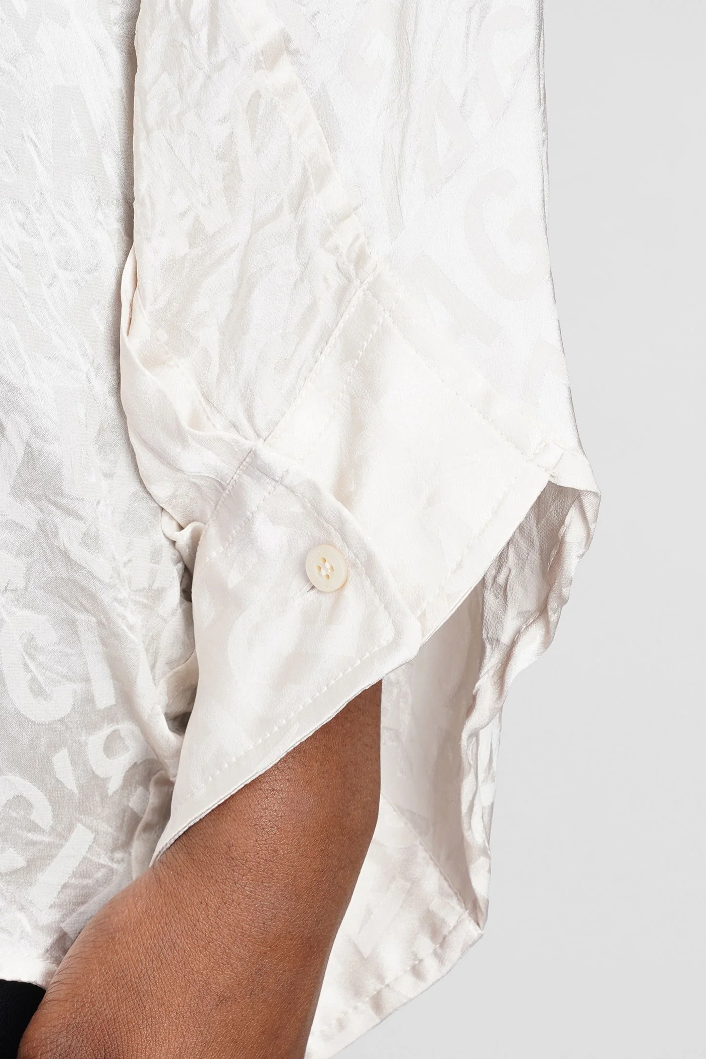 Shirt in beige silk - Image 5