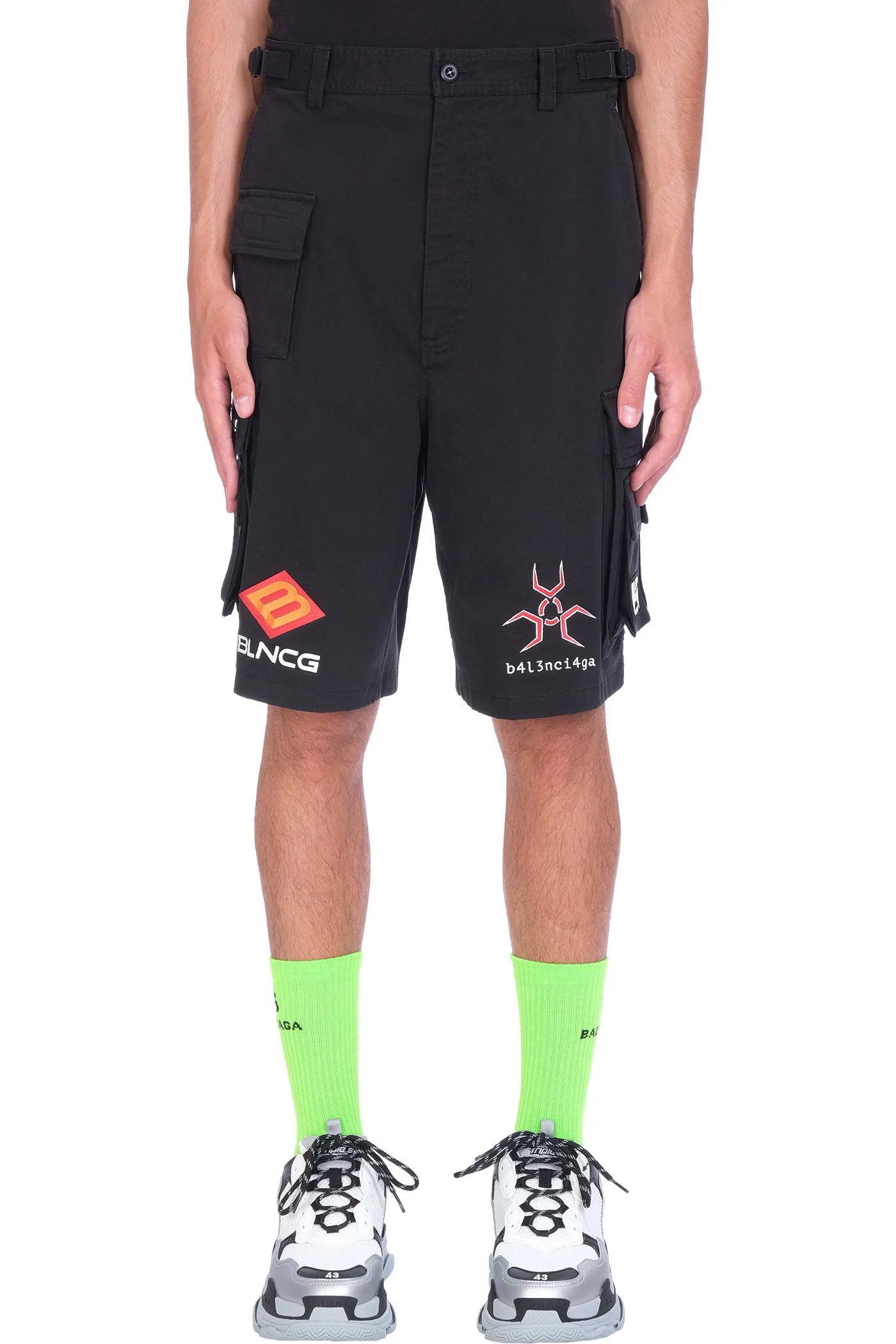 Shorts in black polyester