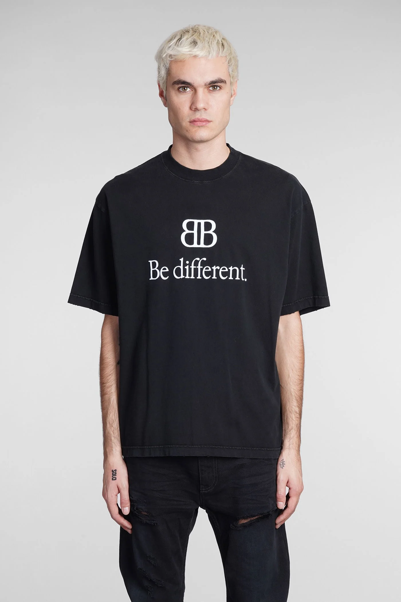 T-Shirt in black cotton
