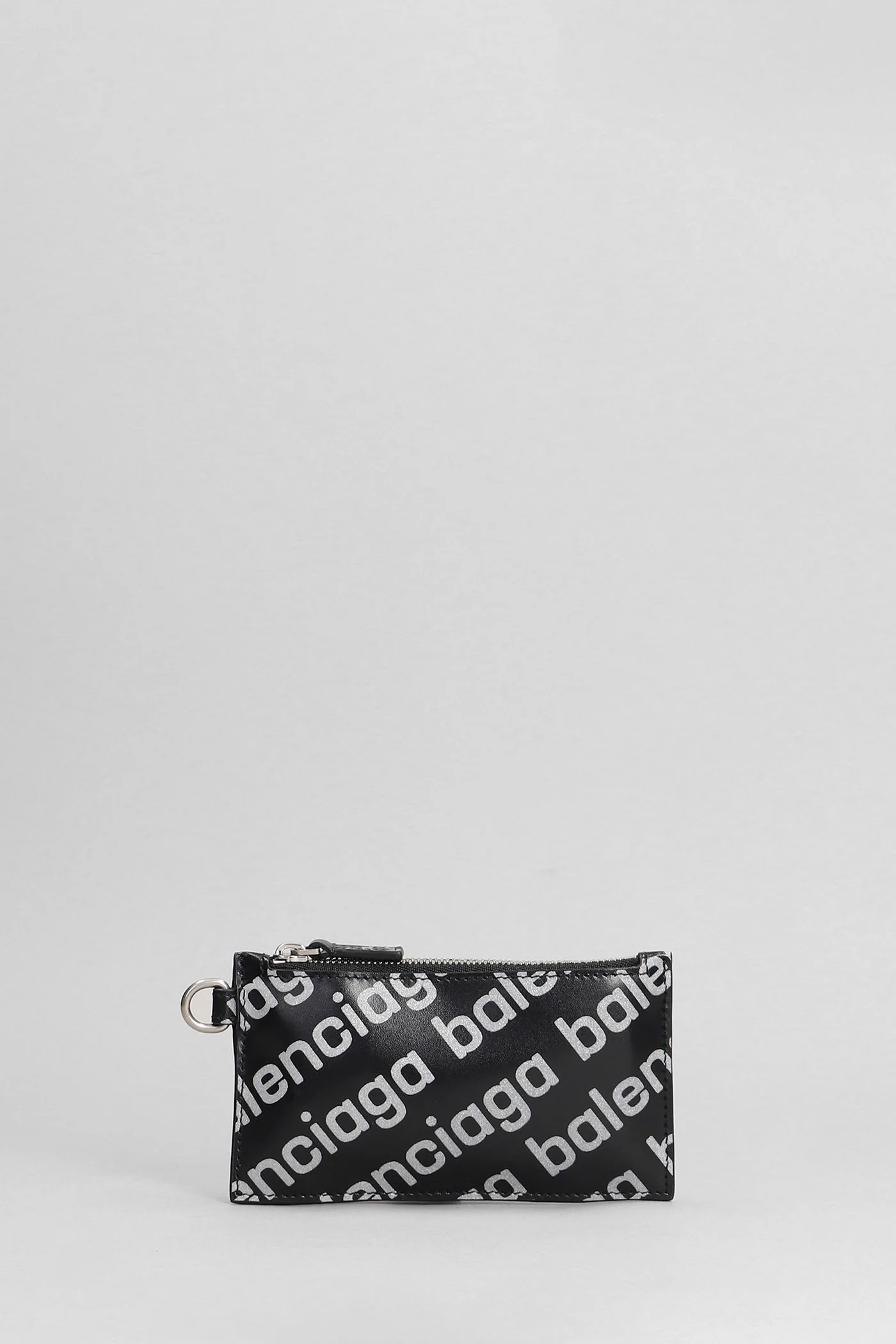 Wallet in black synthetic fibers