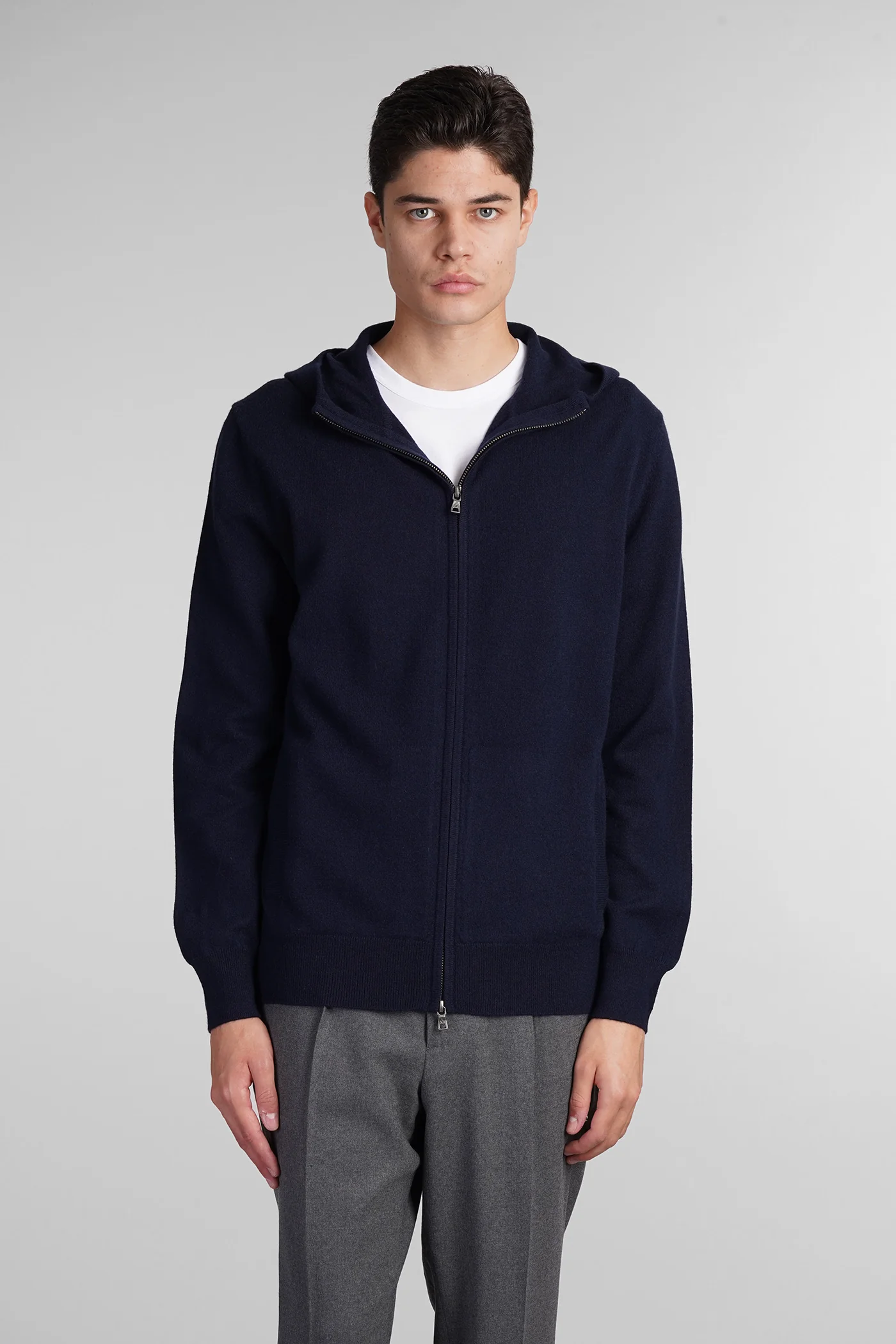 Knitwear in blue wool