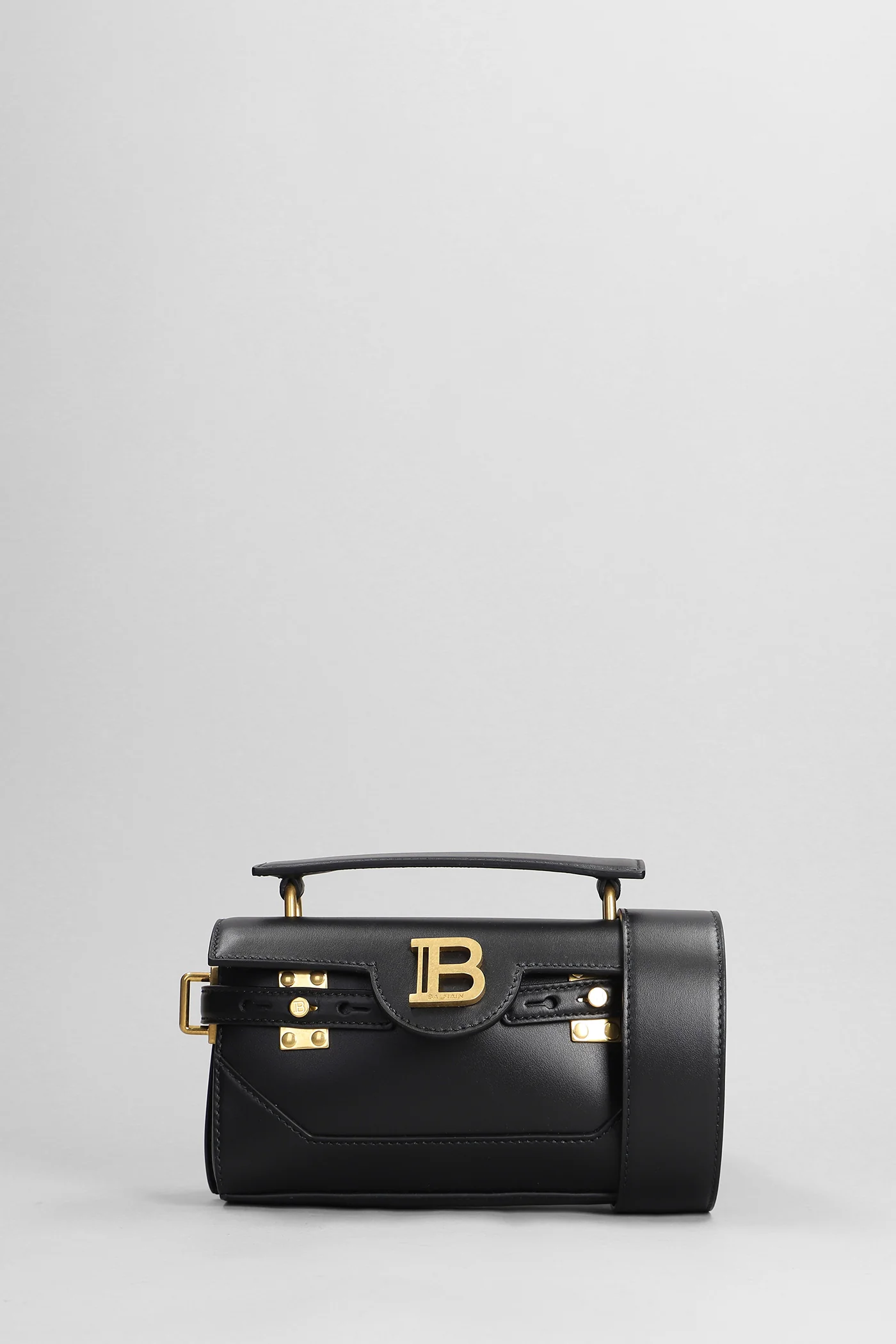 B buzz 19 Hand bag in black leather
