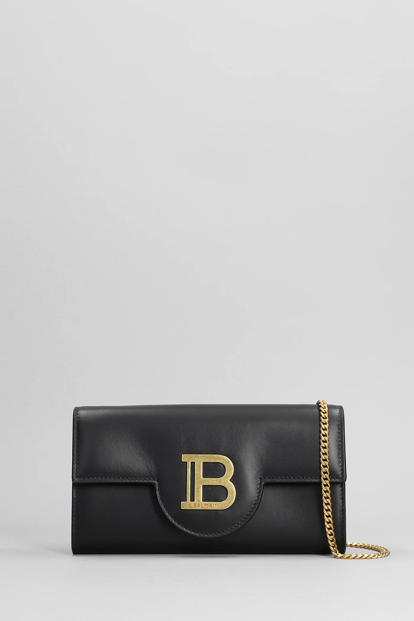 B buzz Wallet in black leather