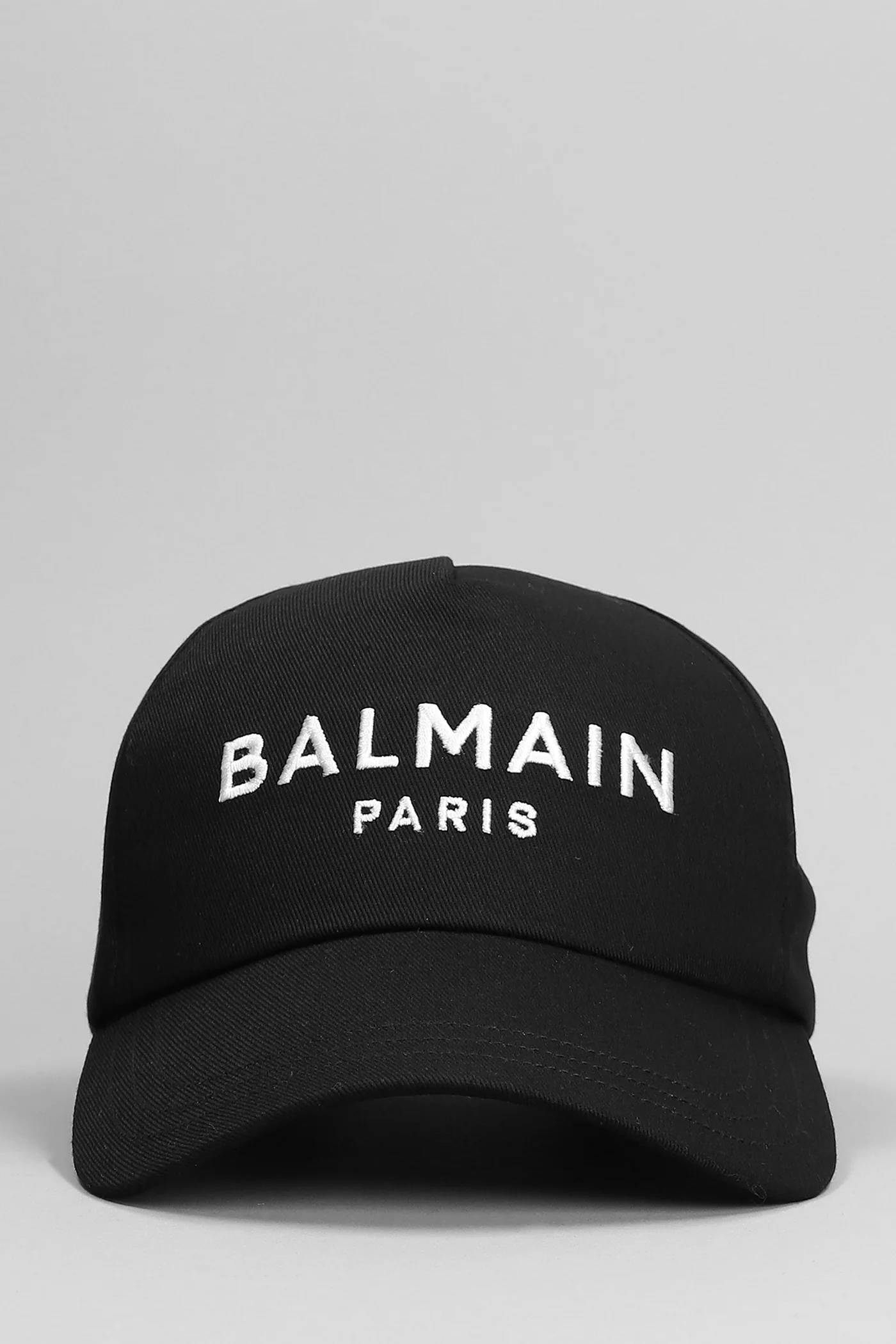 Hats in black cotton
