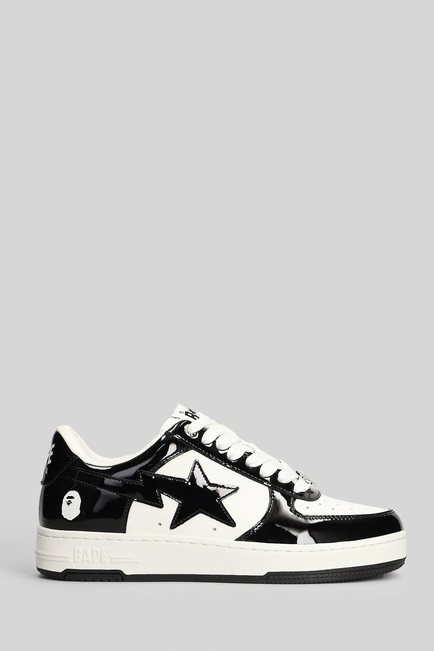 Sneakers in black leather