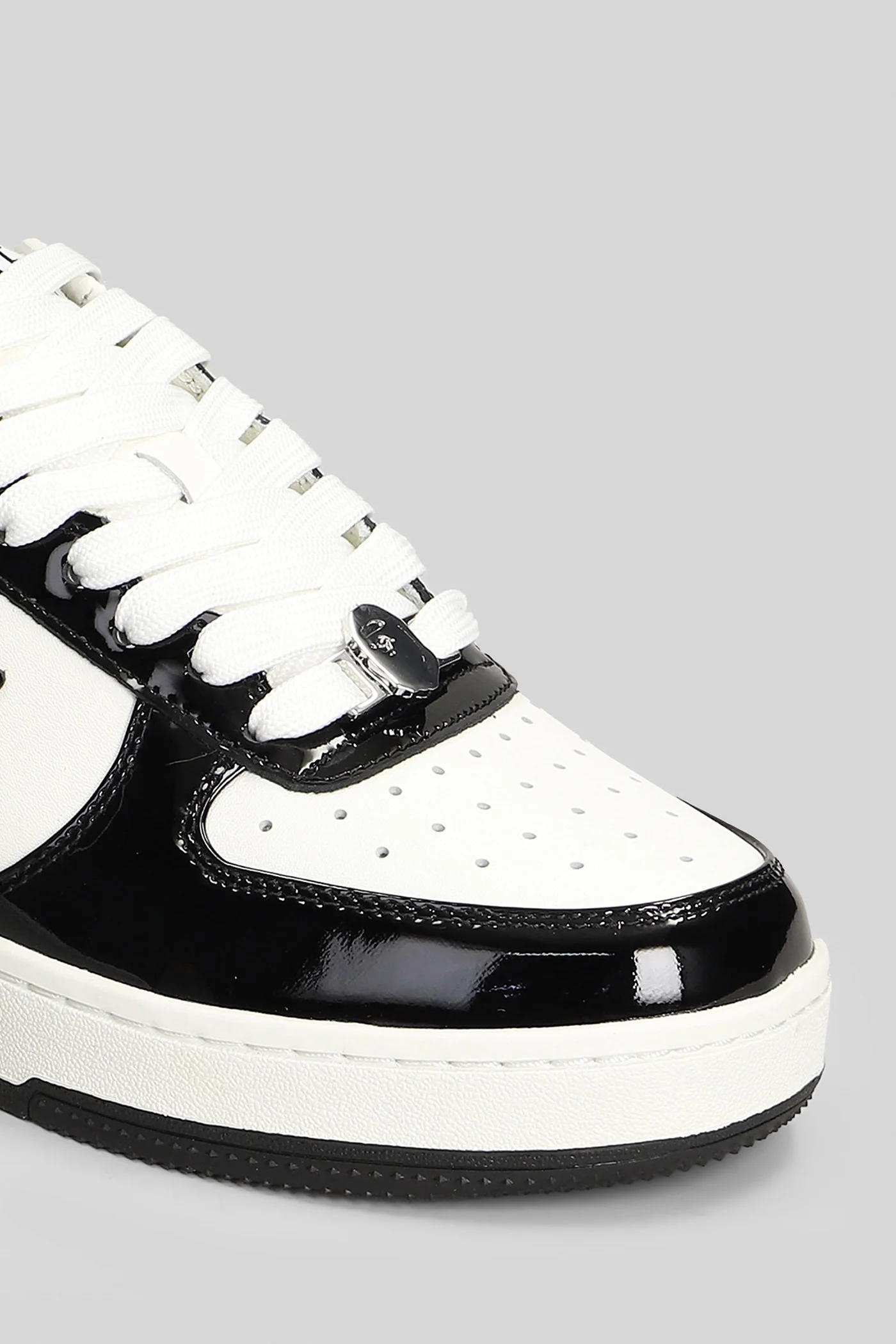 Sneakers in black leather - Image 5