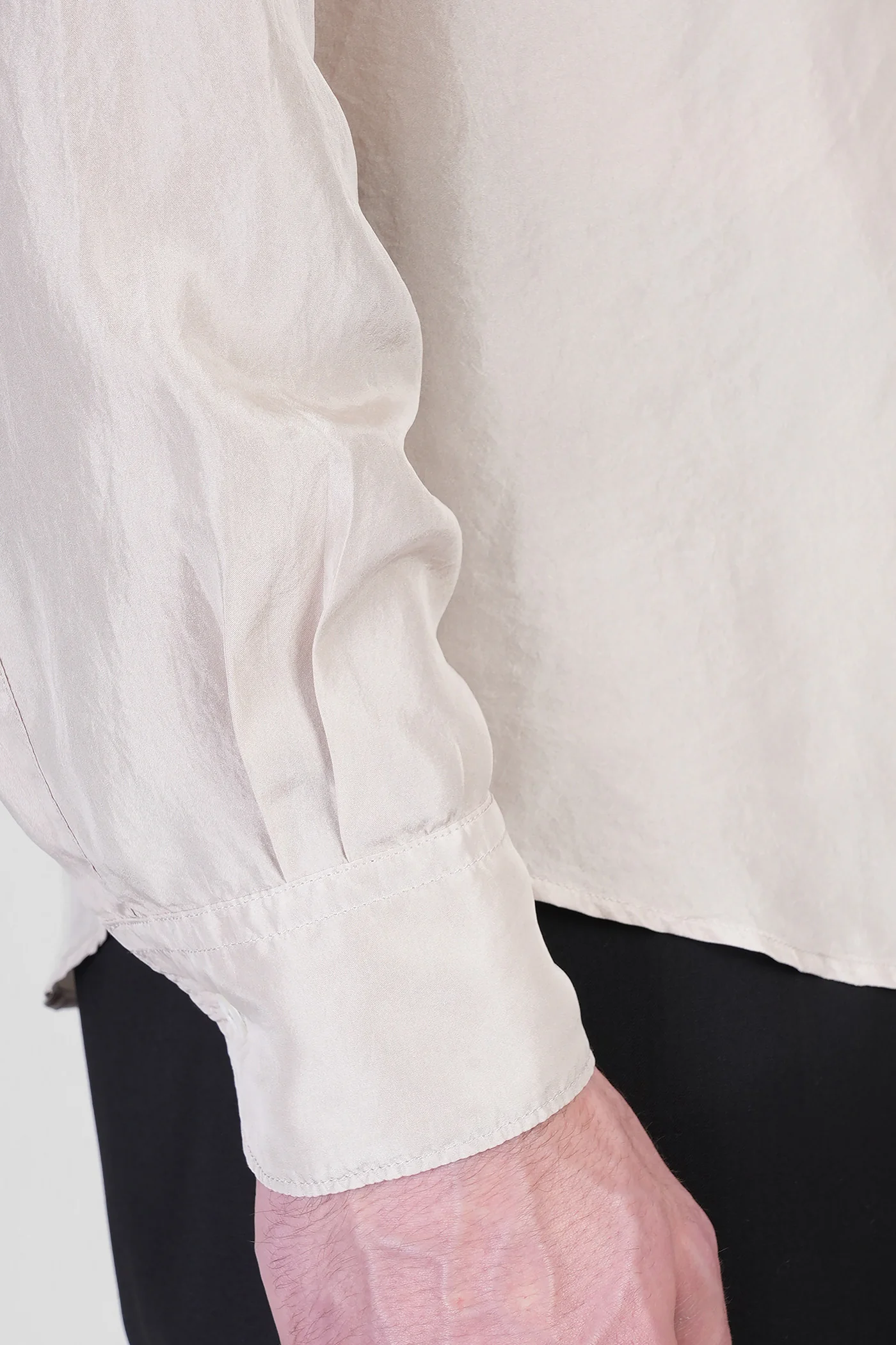 Maridola Shirt in beige silk - Image 5