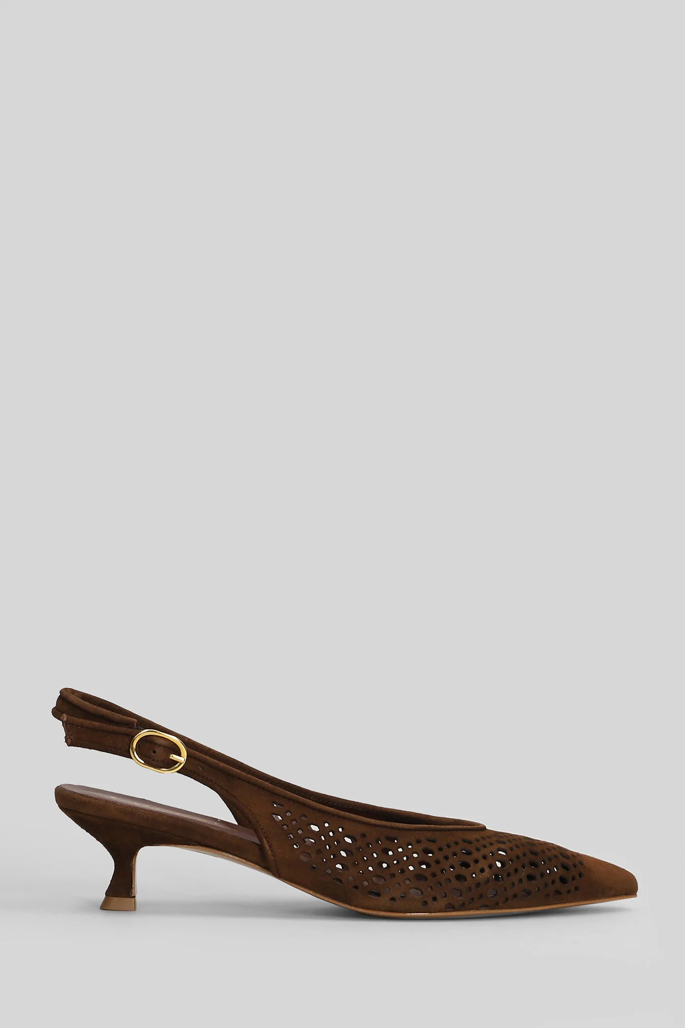 Pumps in brown suede
