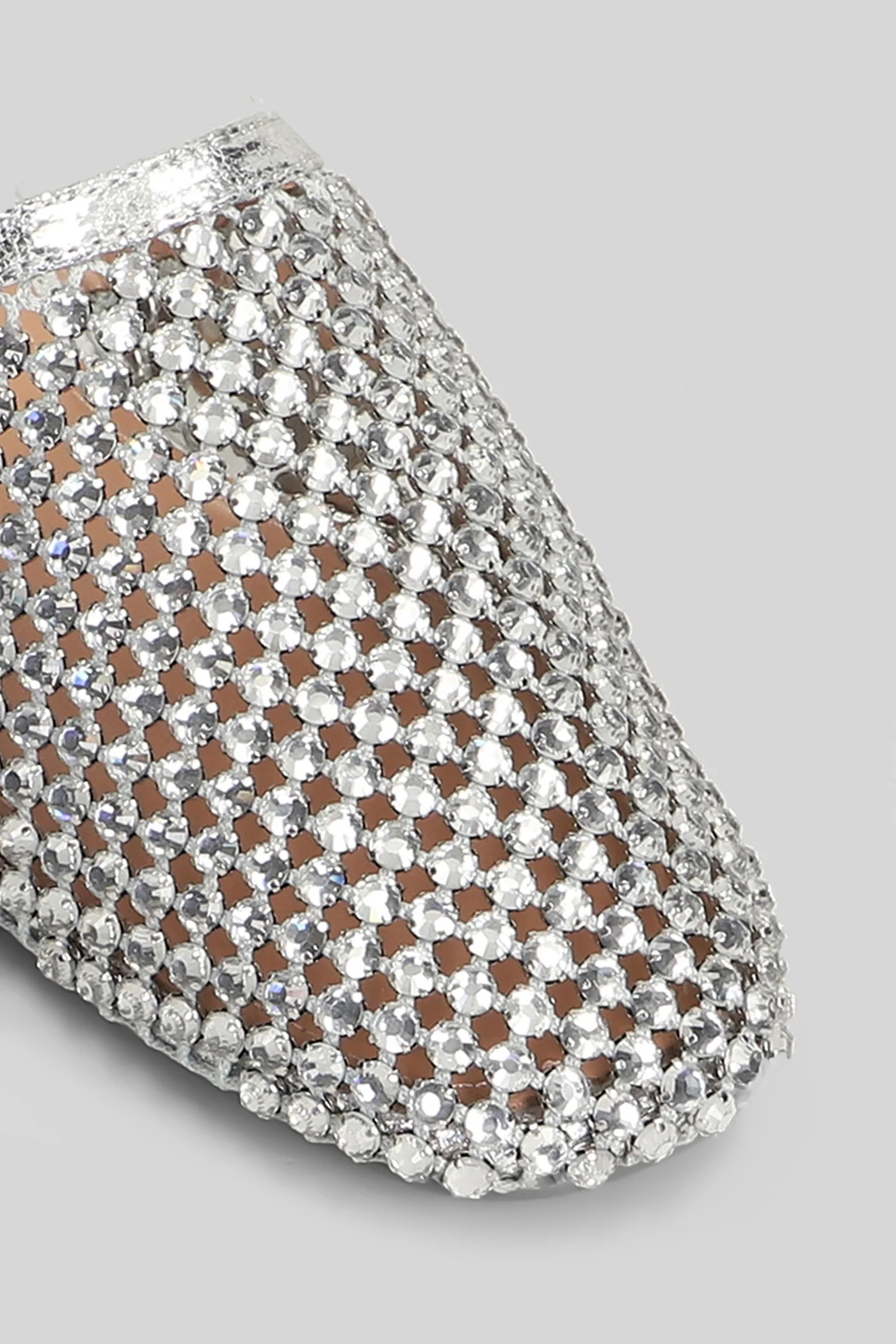 Jay  in silver leather - Image 5