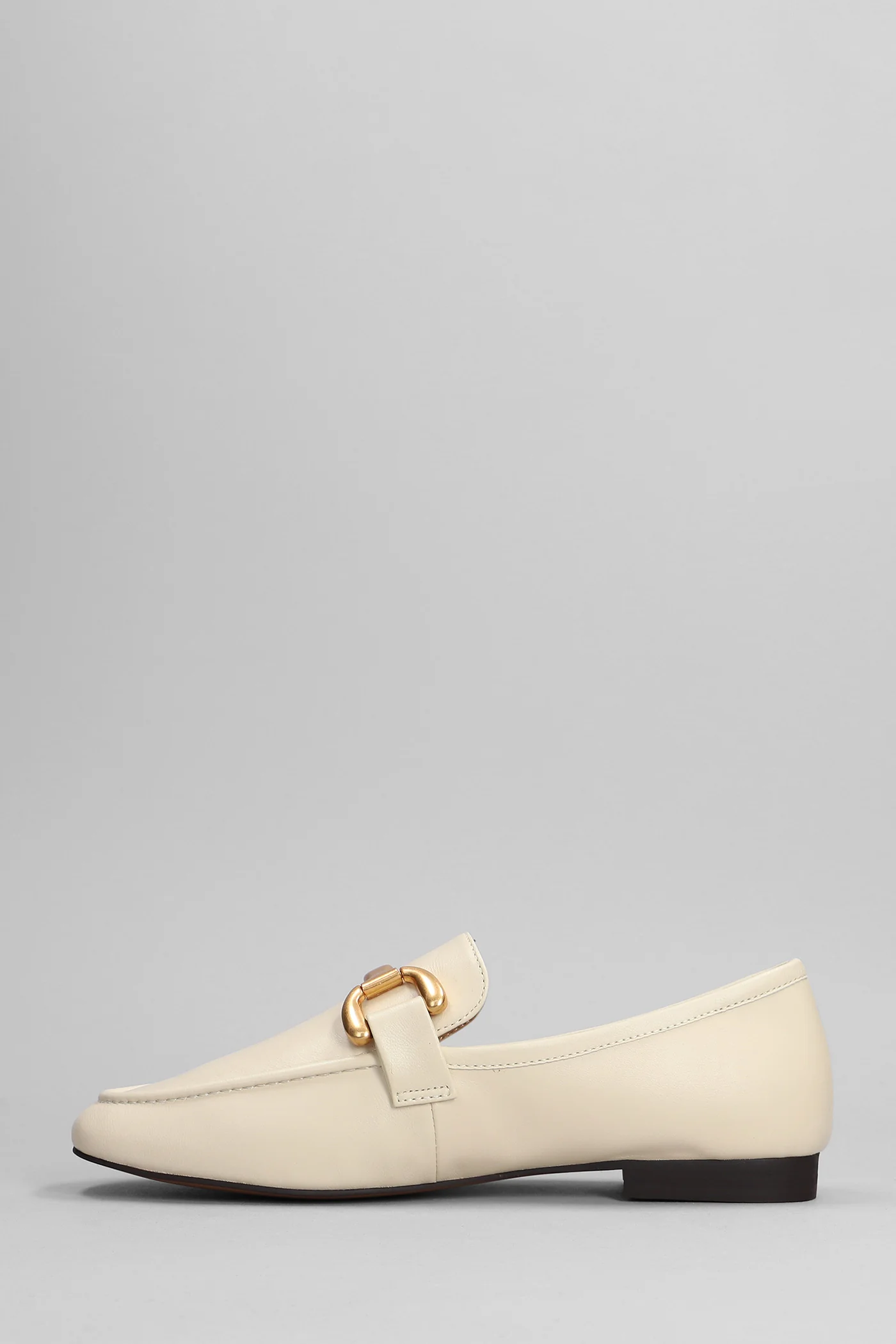 Loafers in beige leather - Image 3