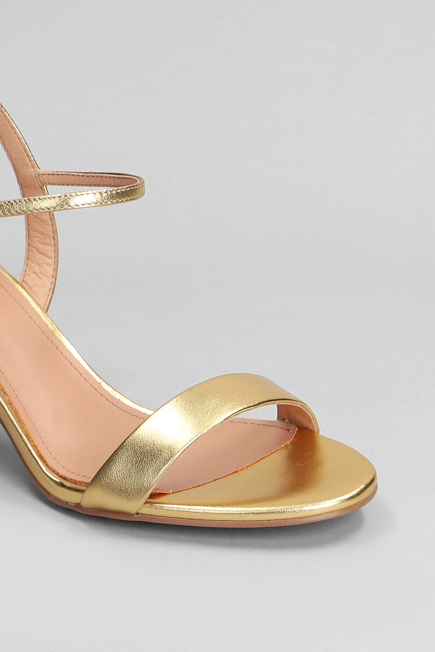 Lotus 65 Sandals in gold leather - Image 5
