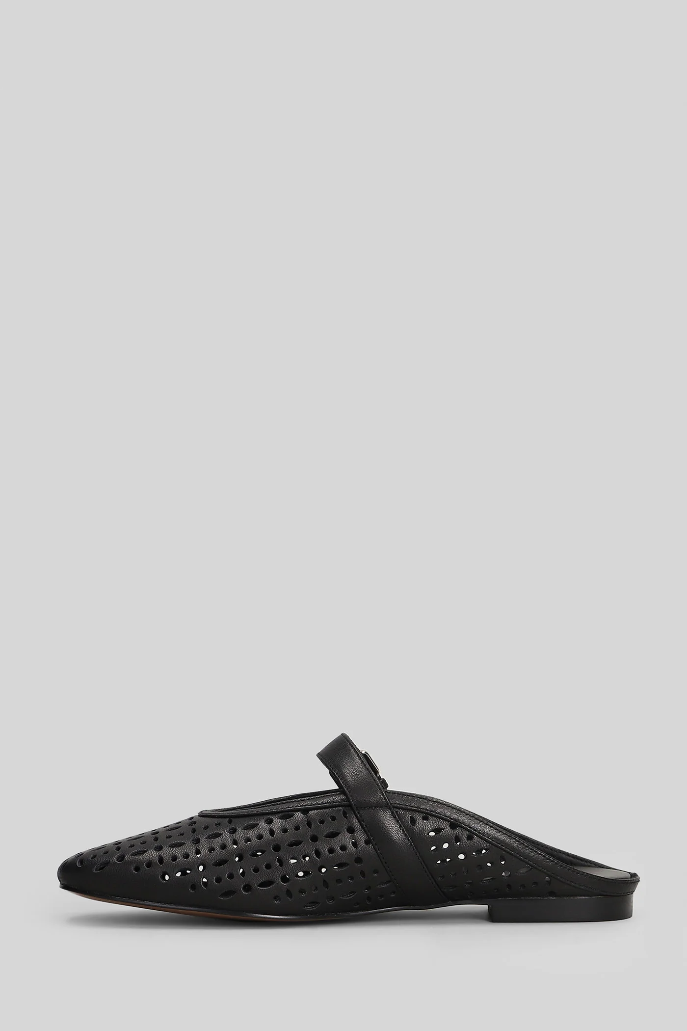 Maia Flat  in black leather - Image 3