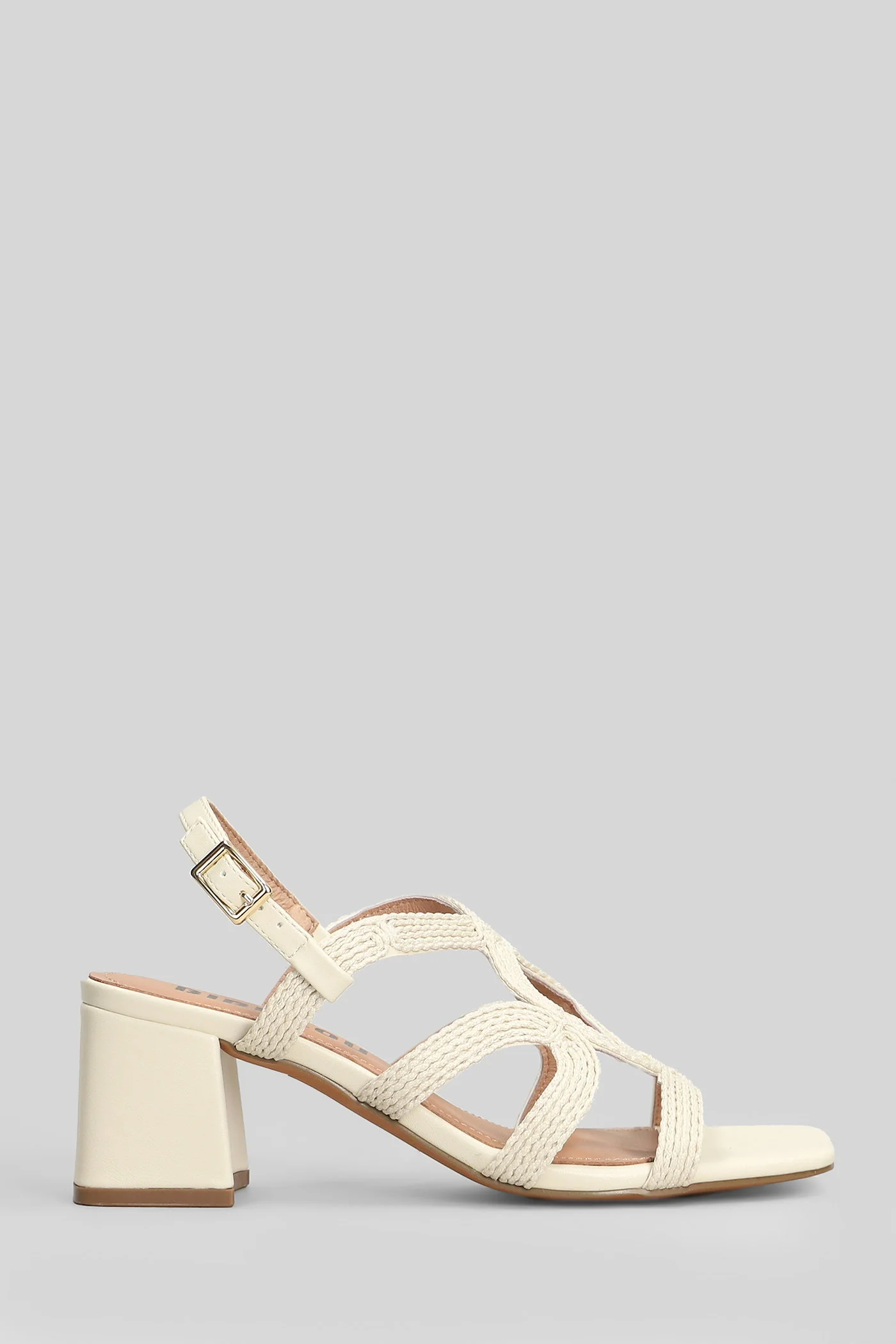 Meli Sandals in beige leather