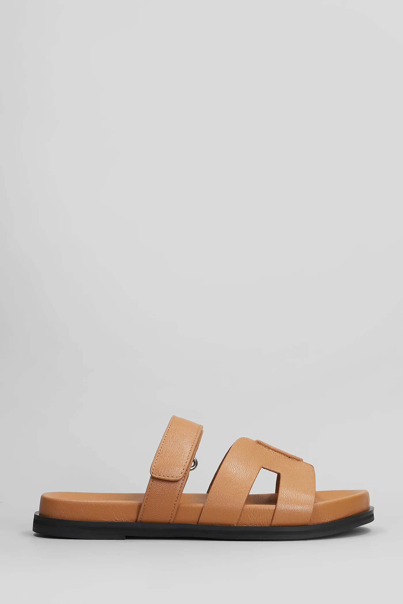 Mindy Flats in leather color leather