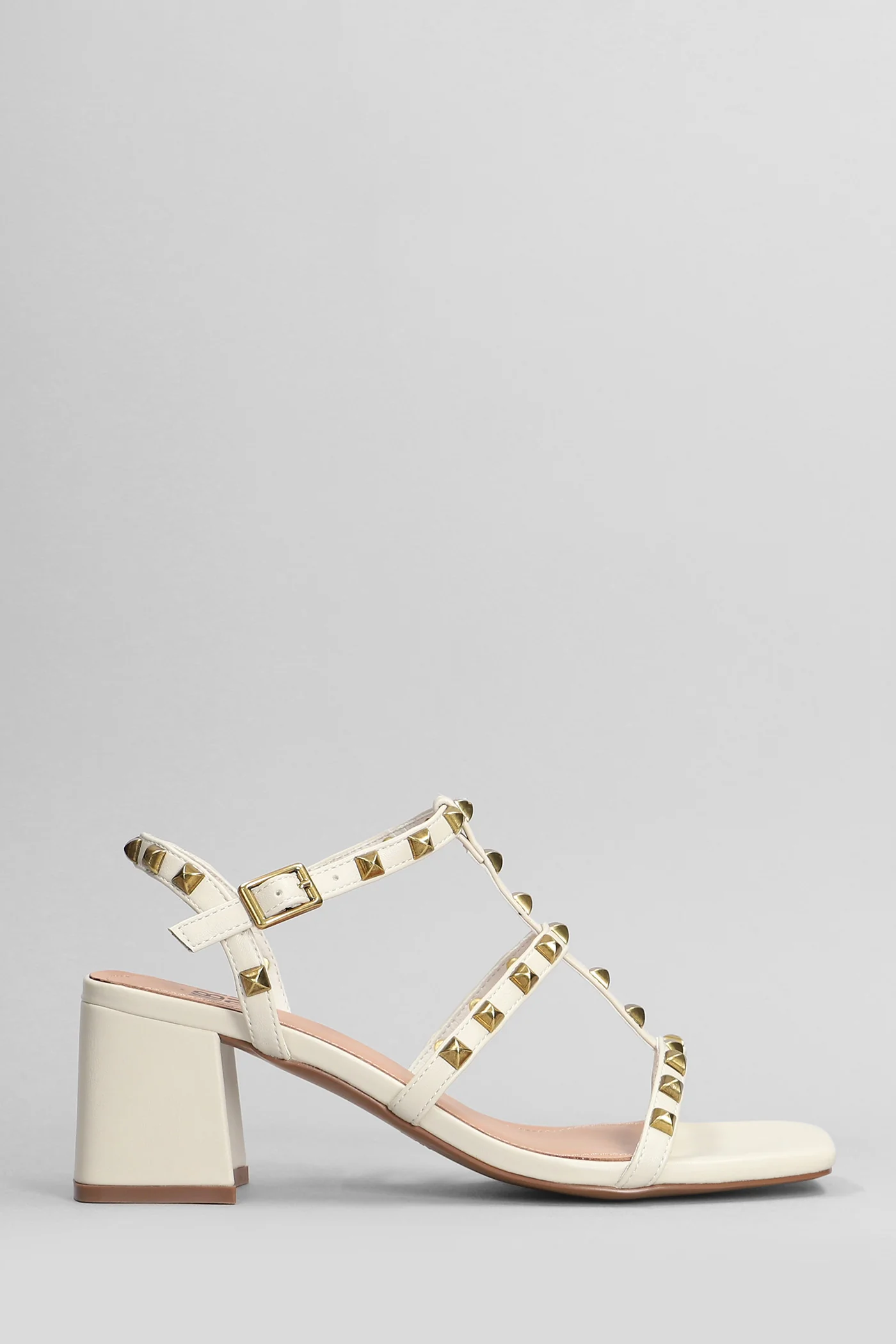 Pend Sandals in beige leather