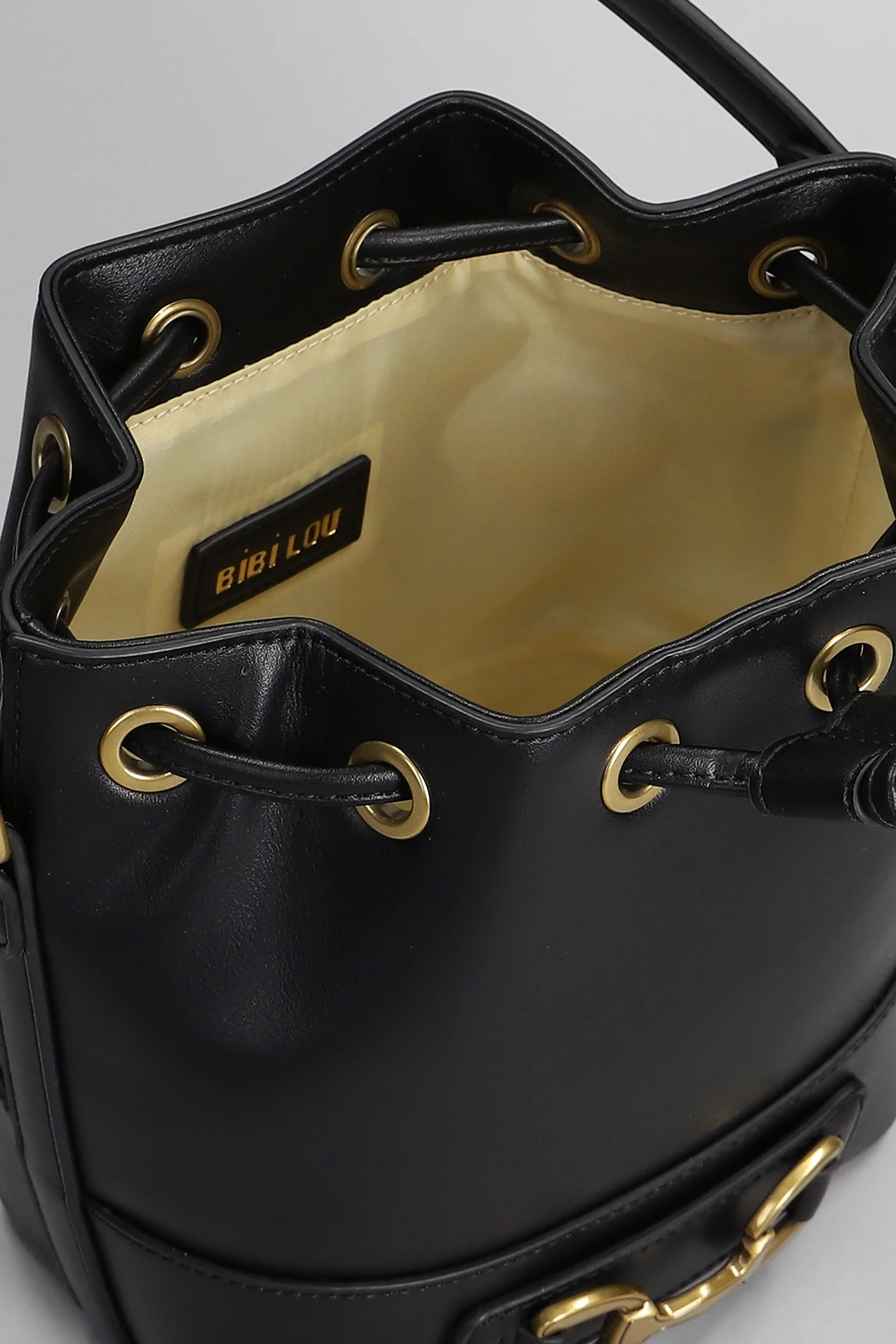 Shoulder bag in black leather - Image 4