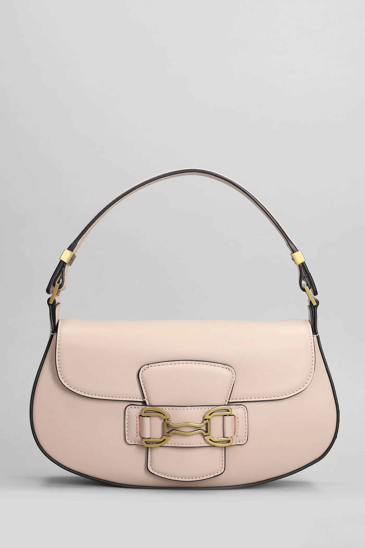 Shoulder bag in powder leather