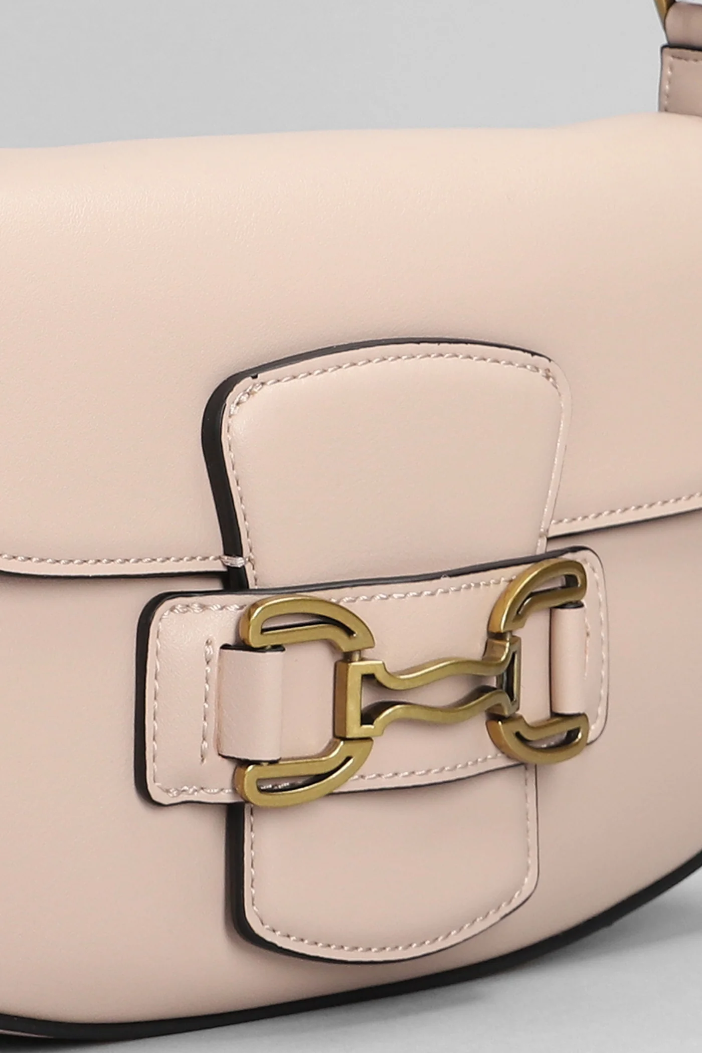 Shoulder bag in powder leather - Image 4