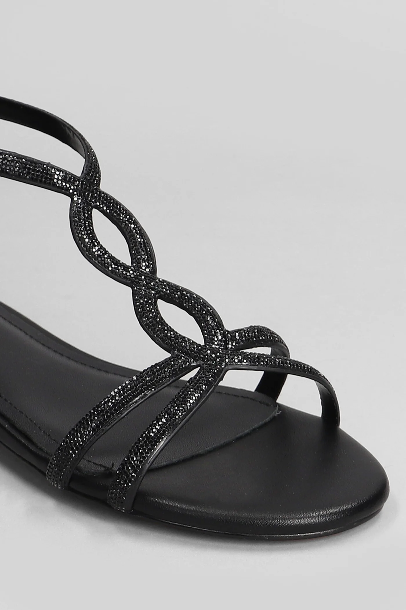 Tasha Flats in black leather - Image 5