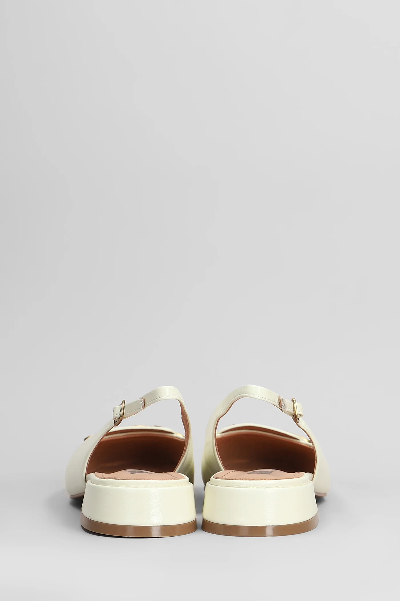 Vela 25 Ballet flats in white leather - Image 4